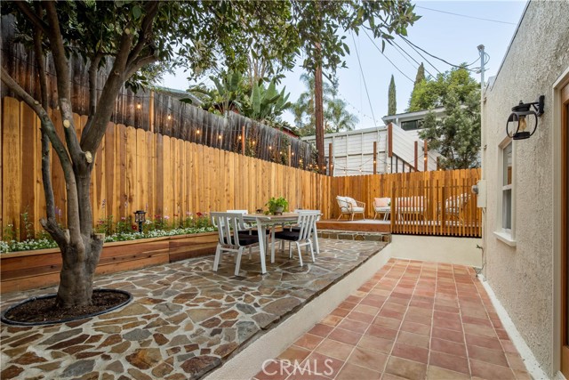 929 Sanborn AVE