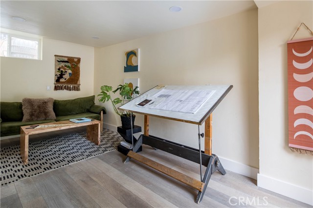929 Sanborn AVE