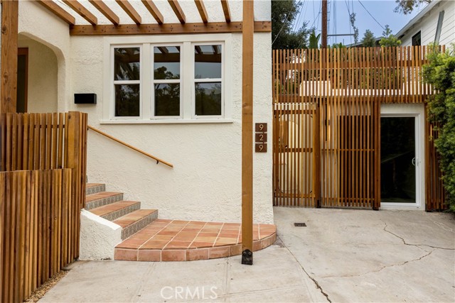 929 Sanborn AVE