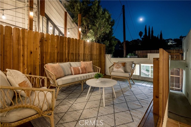 929 Sanborn AVE