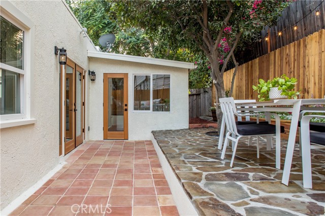 929 Sanborn AVE