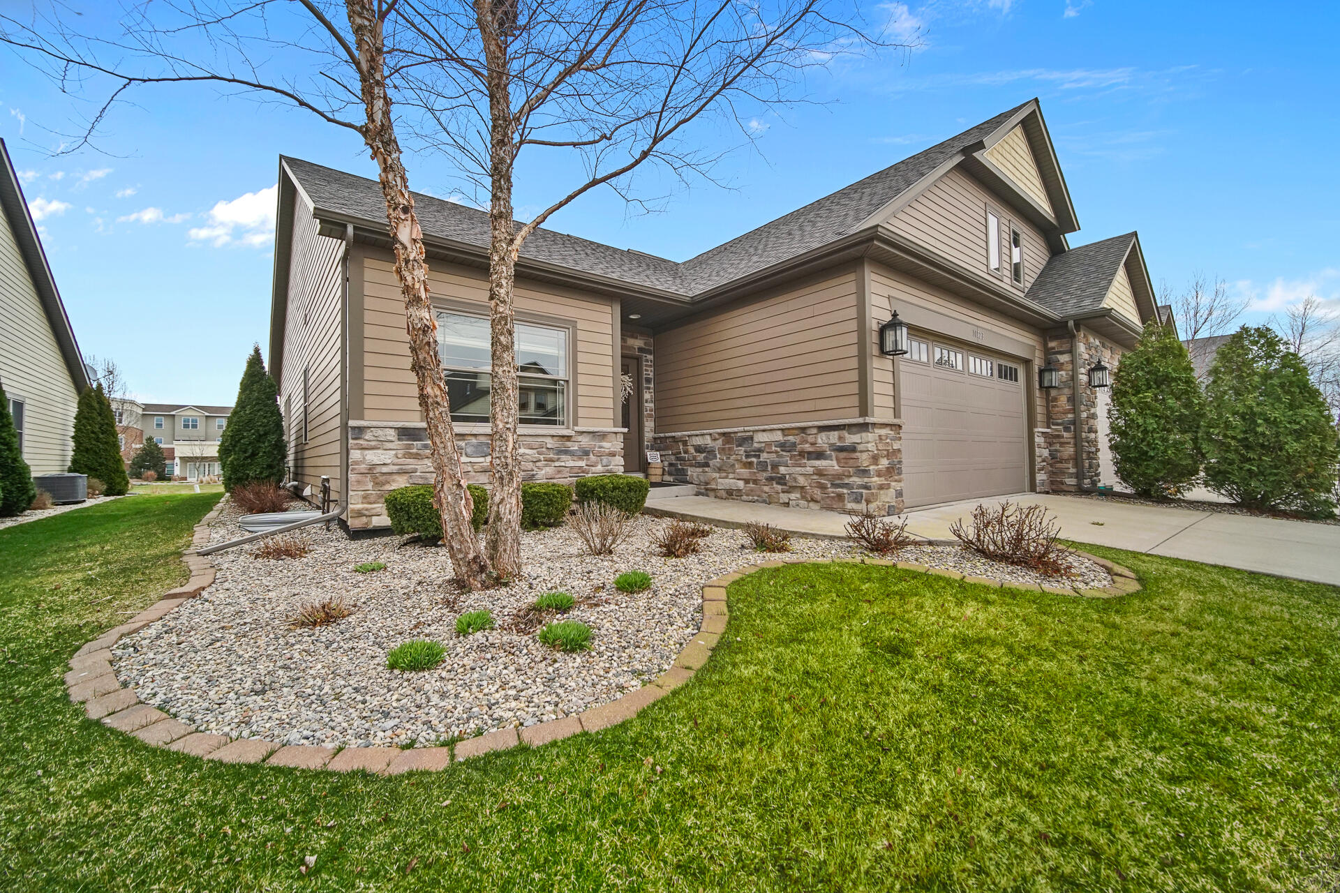 10723 Walnut Drive