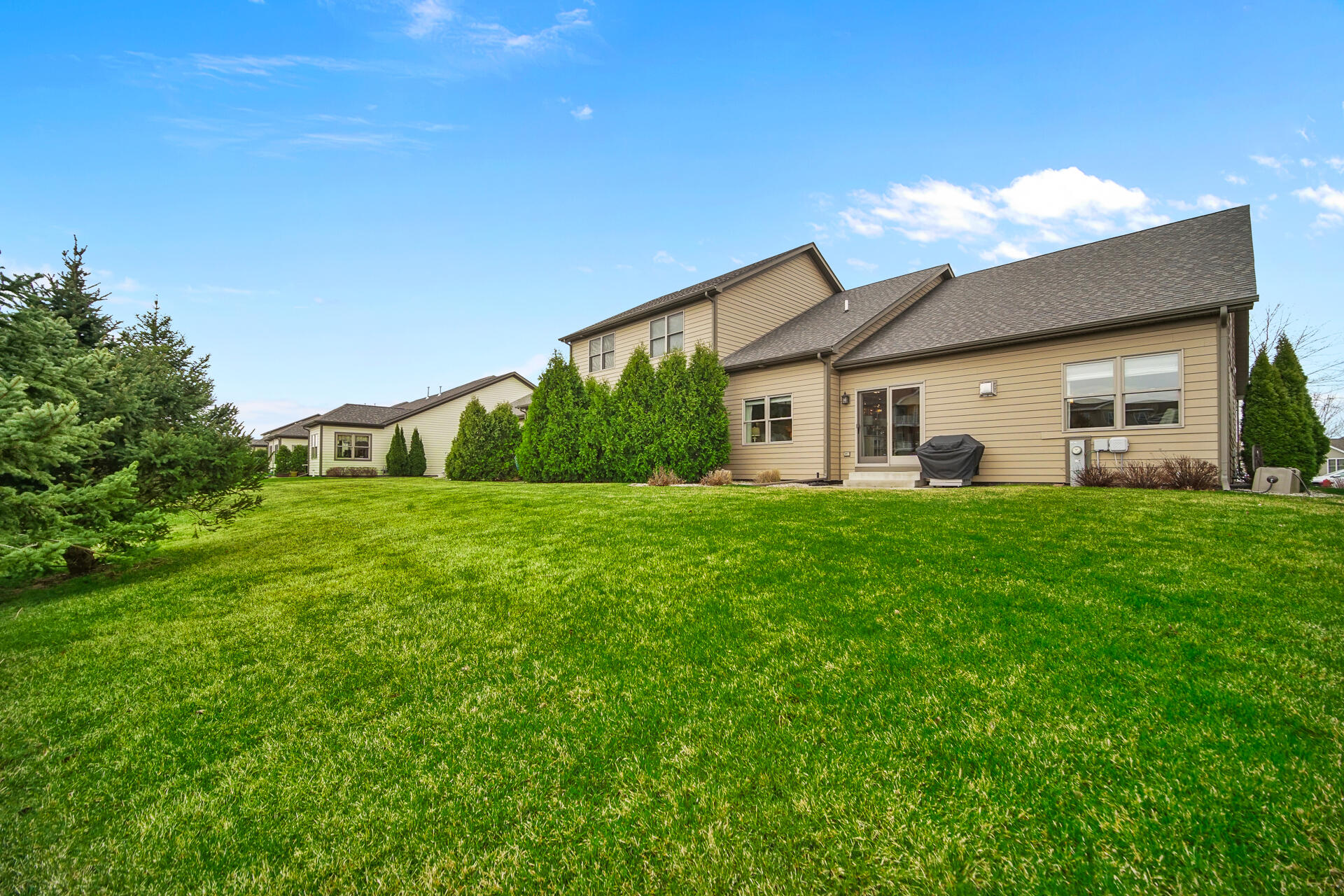 10723 Walnut Drive
