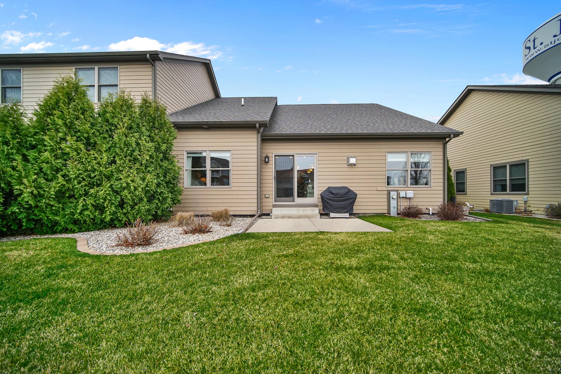 10723 Walnut Drive