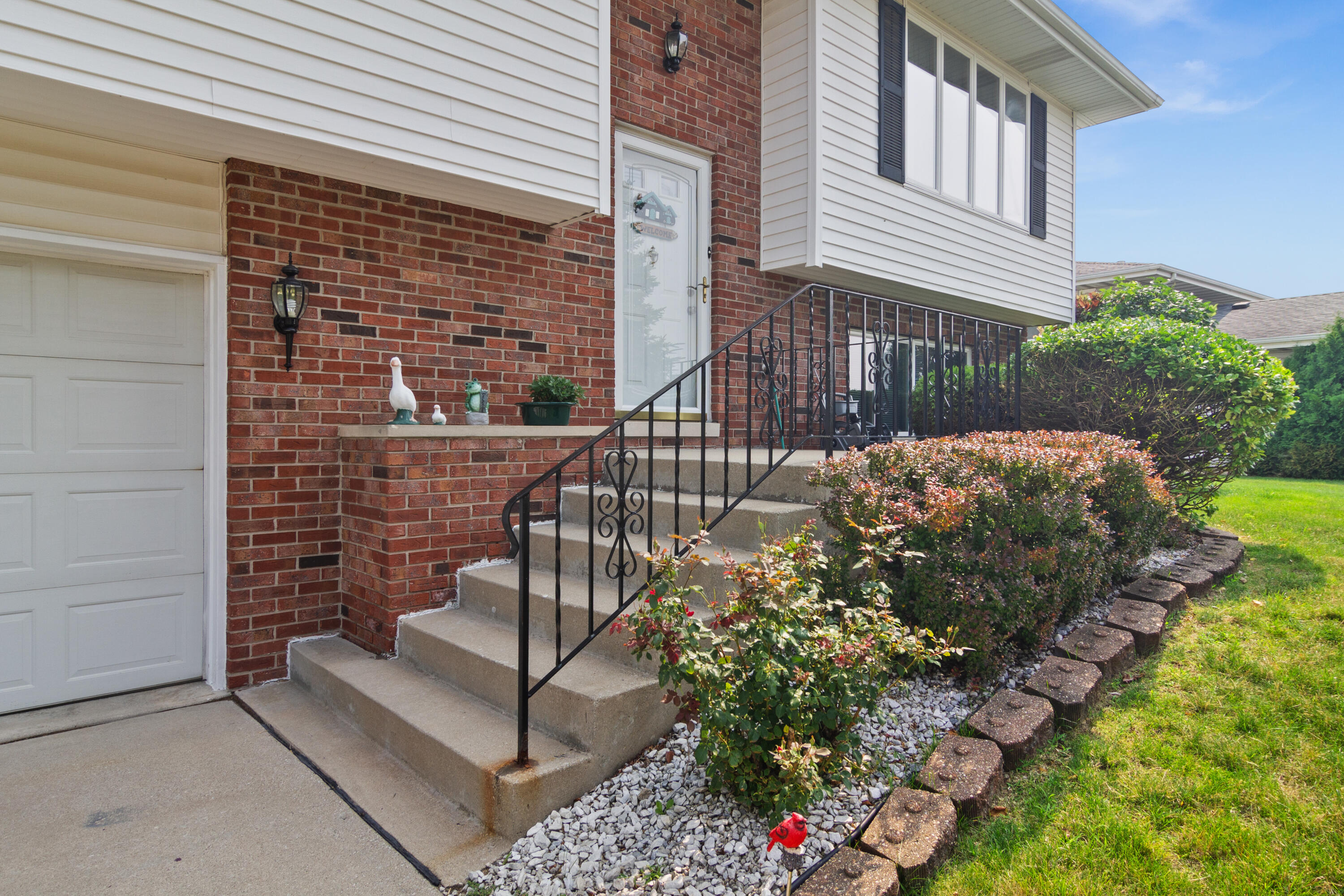 1500 W 99th Place