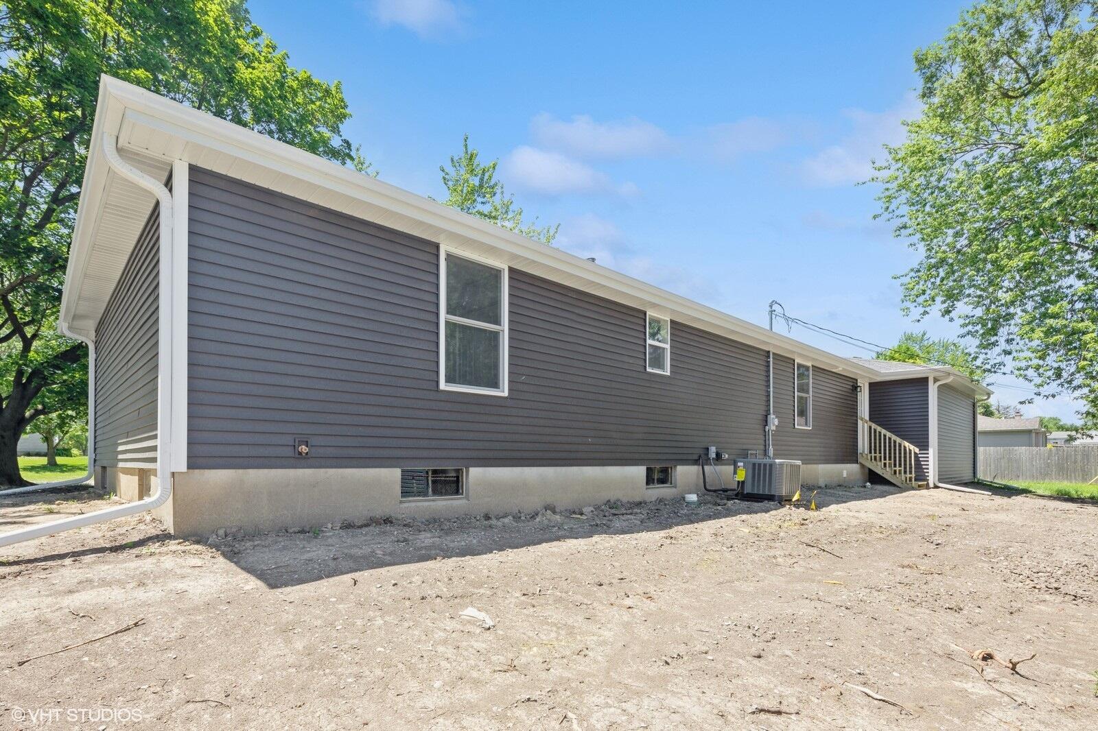 510 W Oakley Avenue