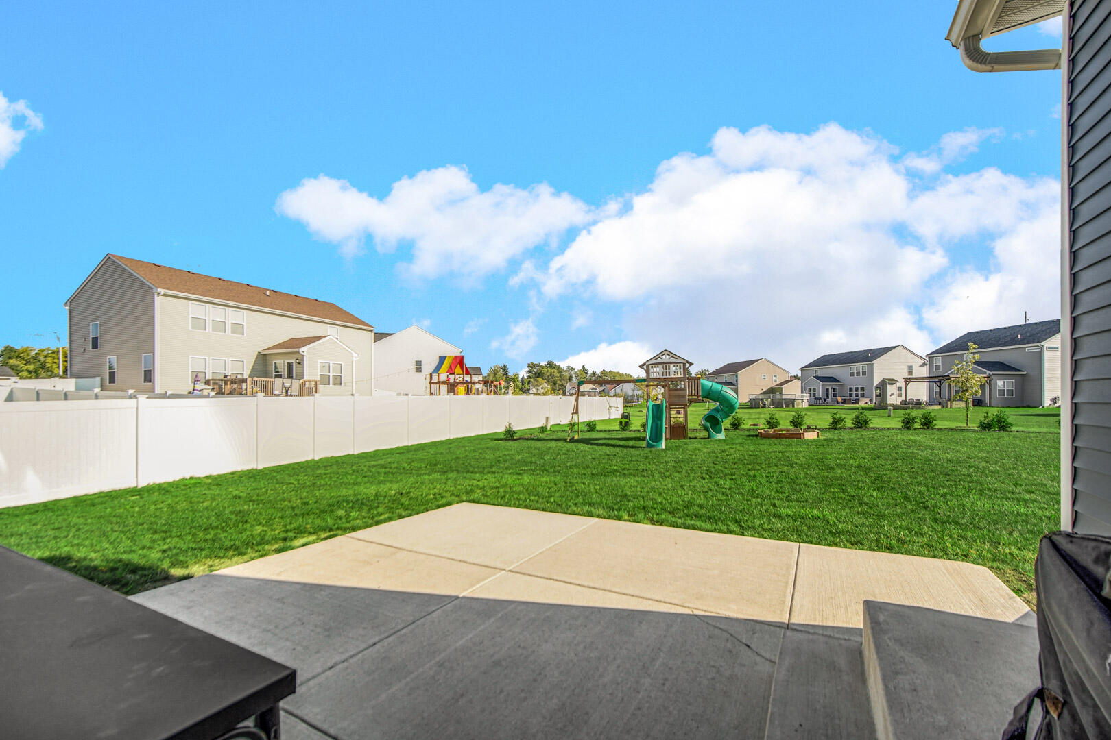 5765 Burr Ridge Circle Circle
