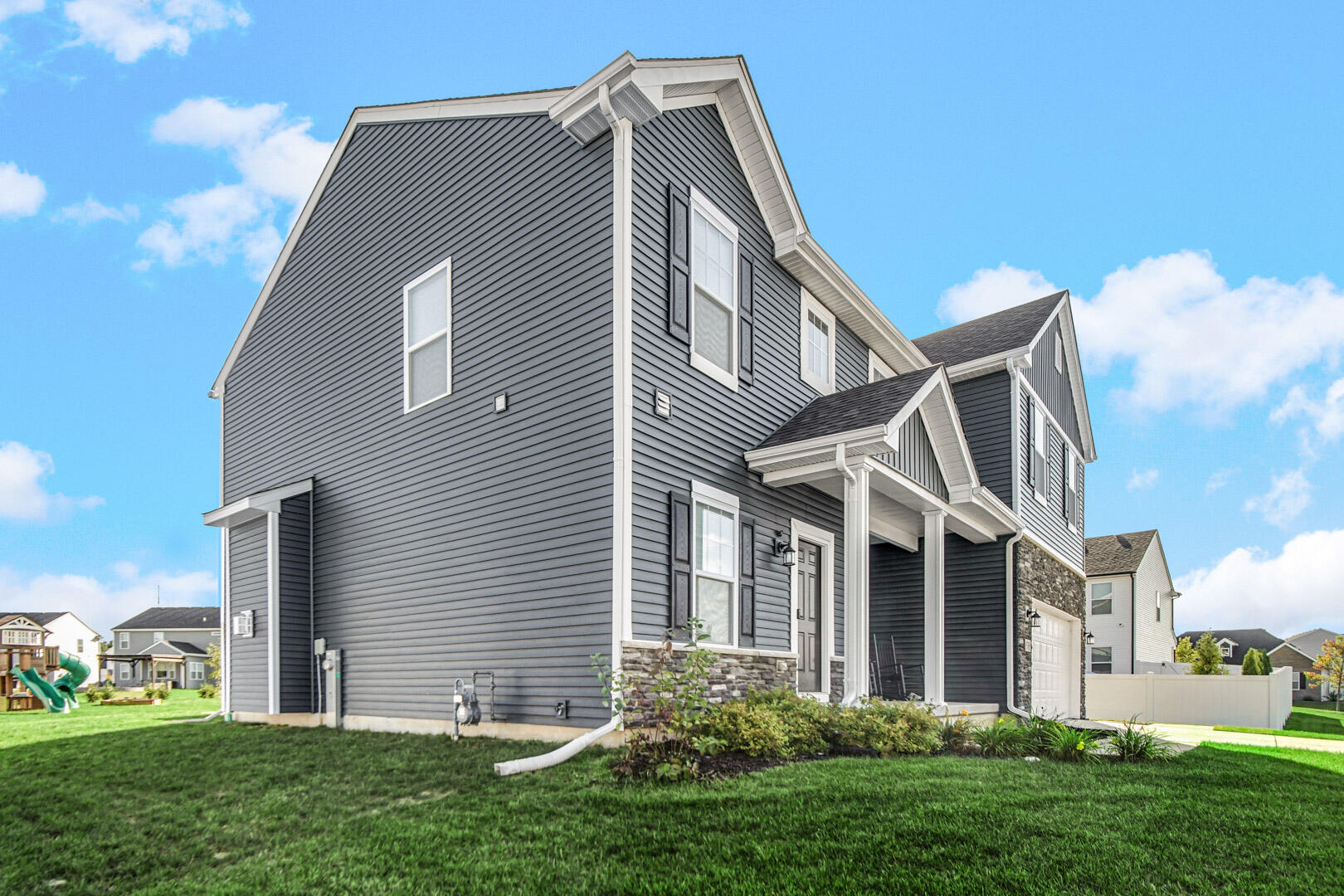 5765 Burr Ridge Circle Circle