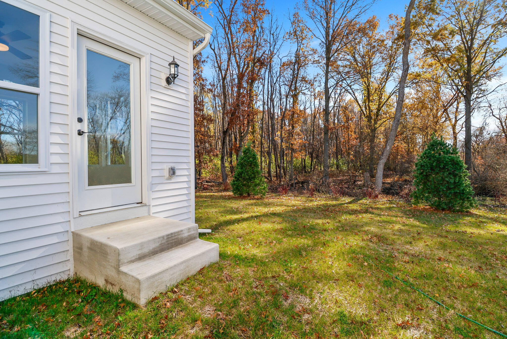 5781 Buck Lane