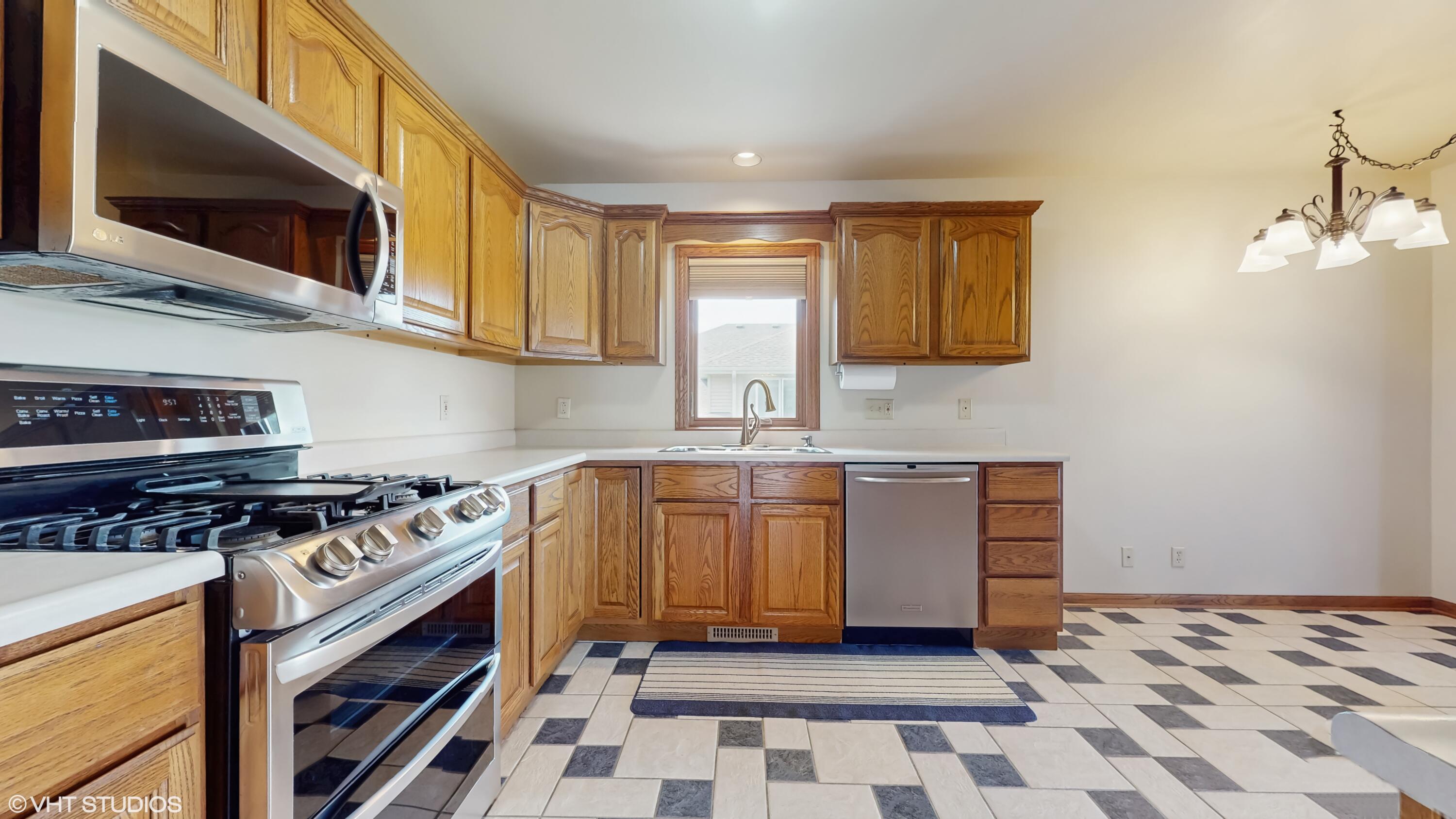 2966 Hawthorne Lane