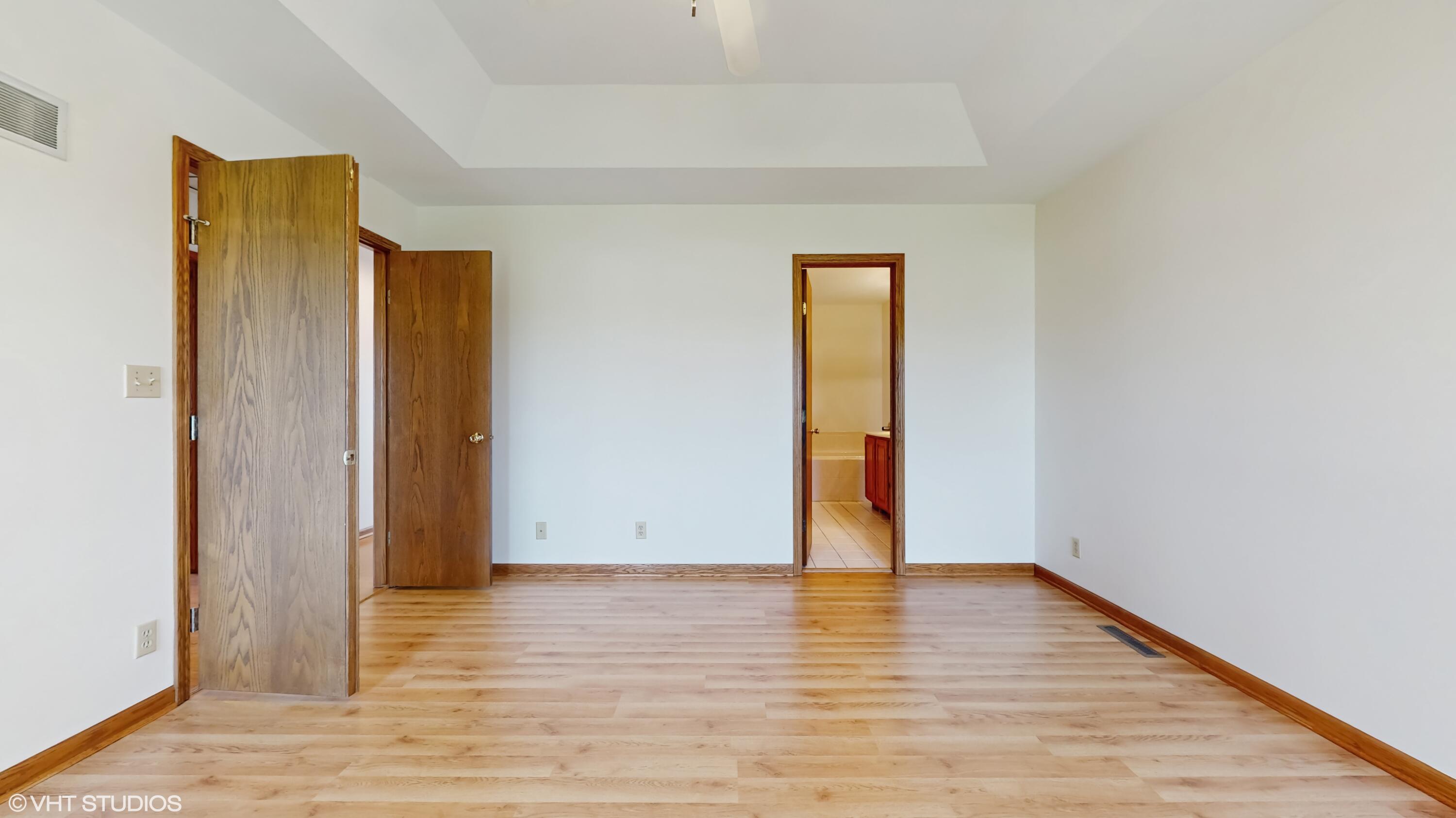 2966 Hawthorne Lane