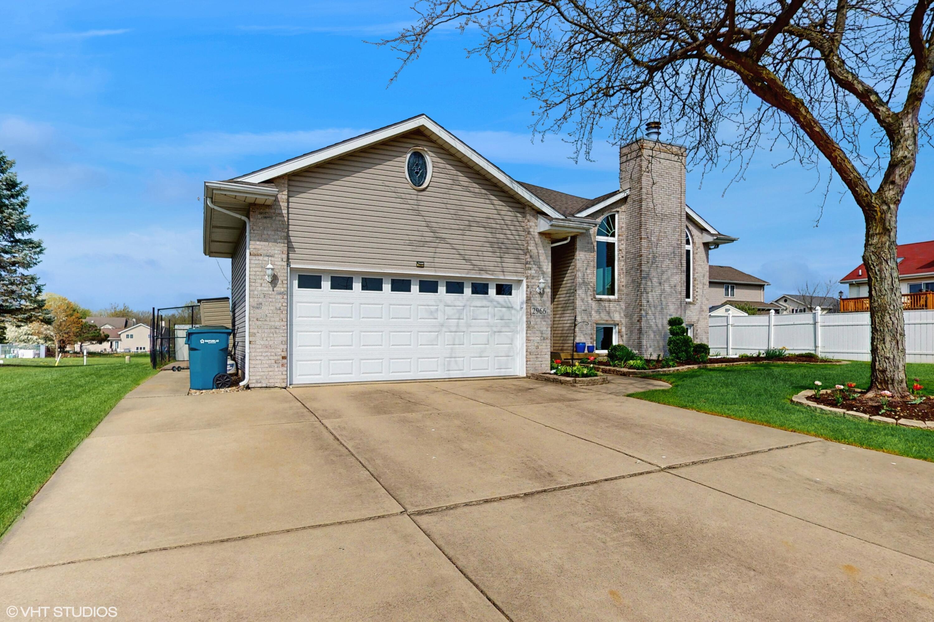 2966 Hawthorne Lane