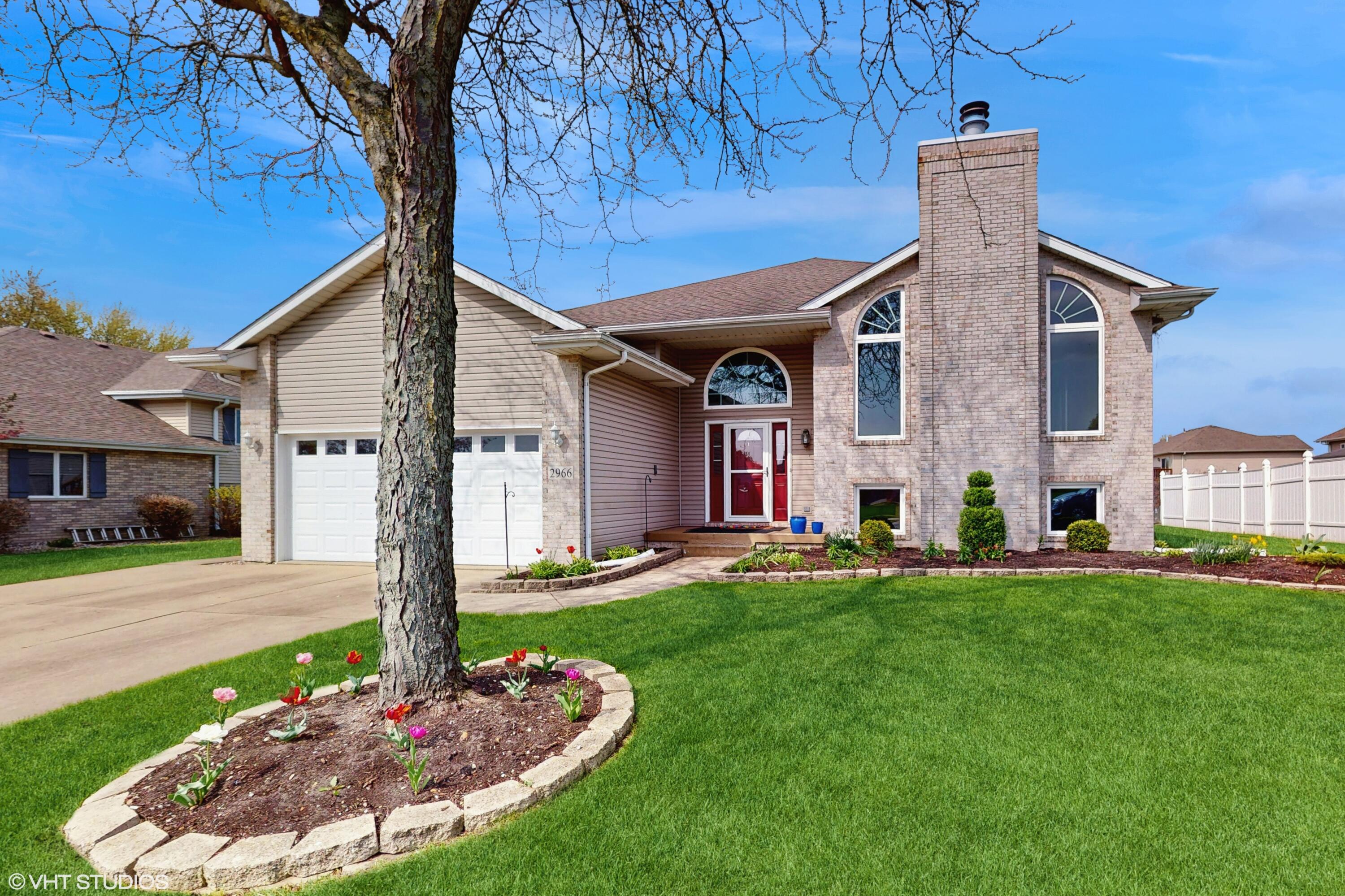 2966 Hawthorne Lane