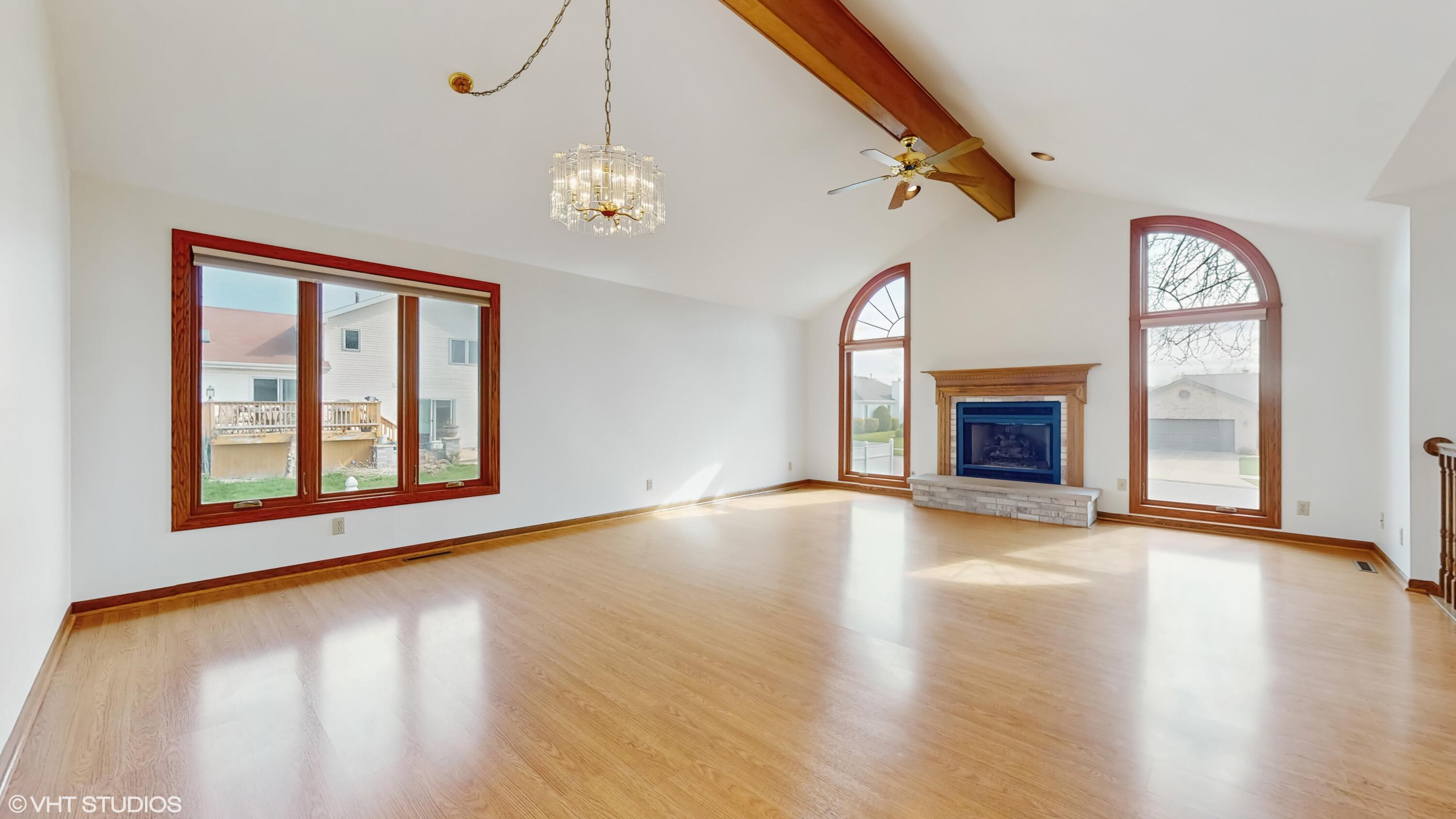 2966 Hawthorne Lane
