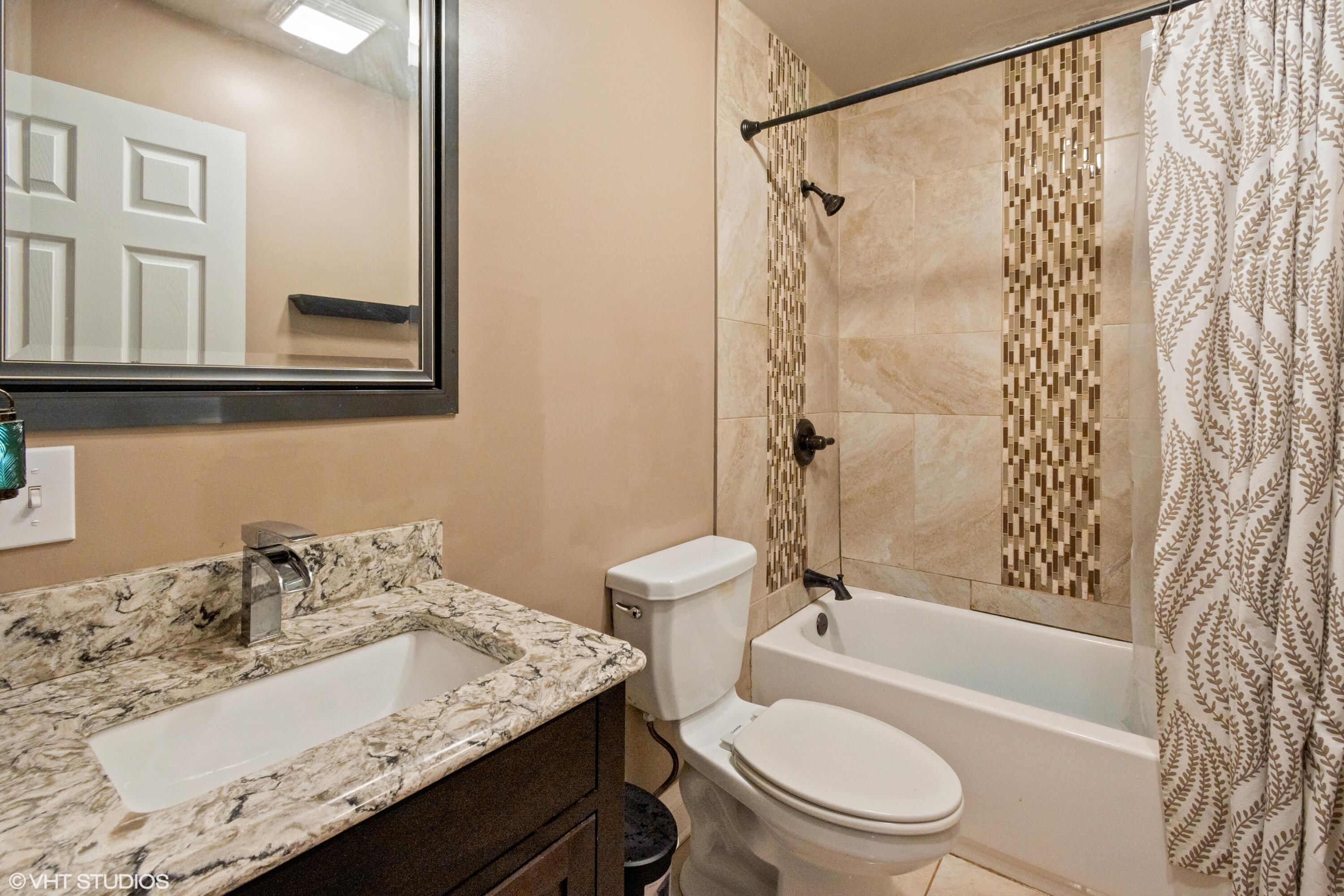 3355 E 78th Place
