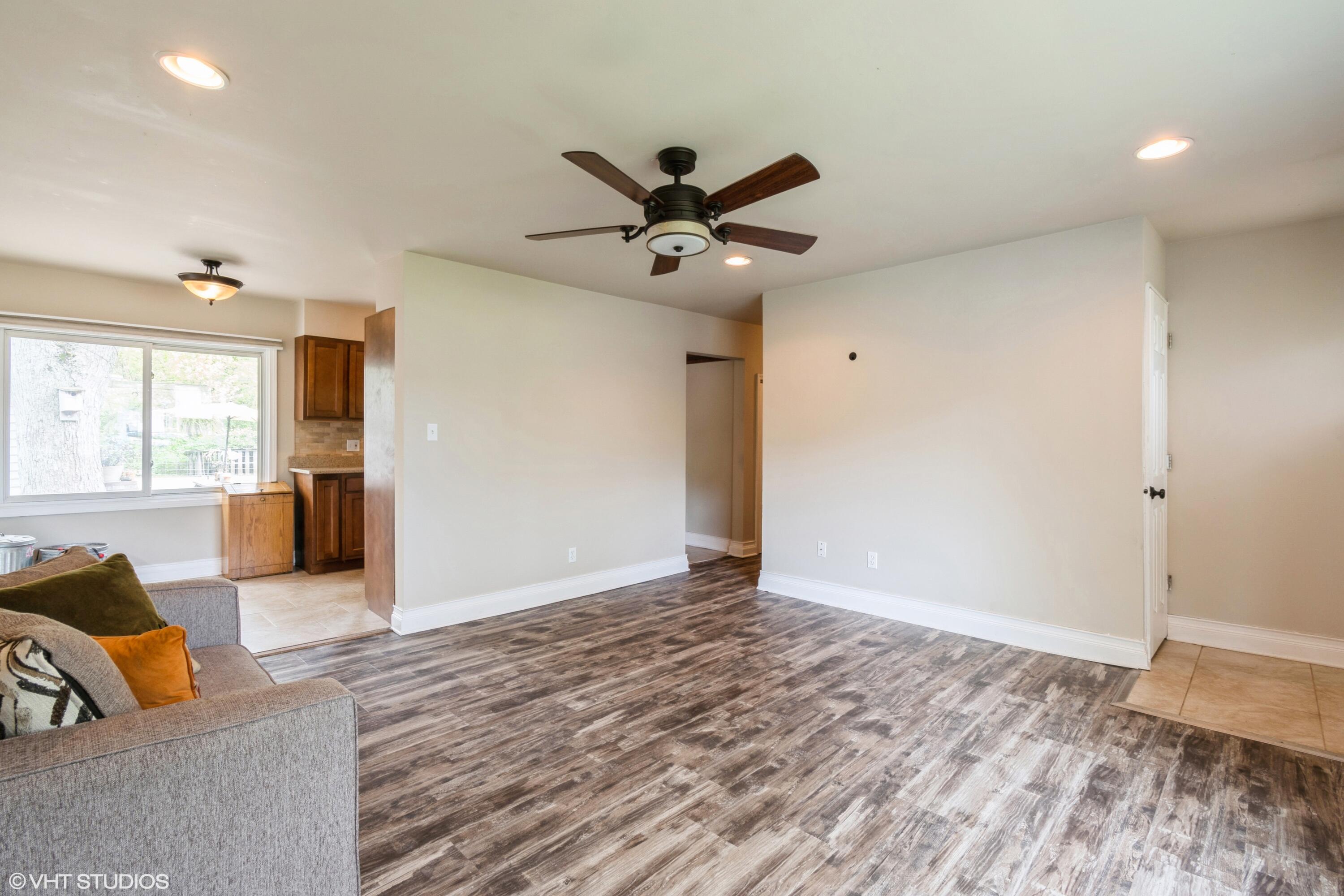 3355 E 78th Place