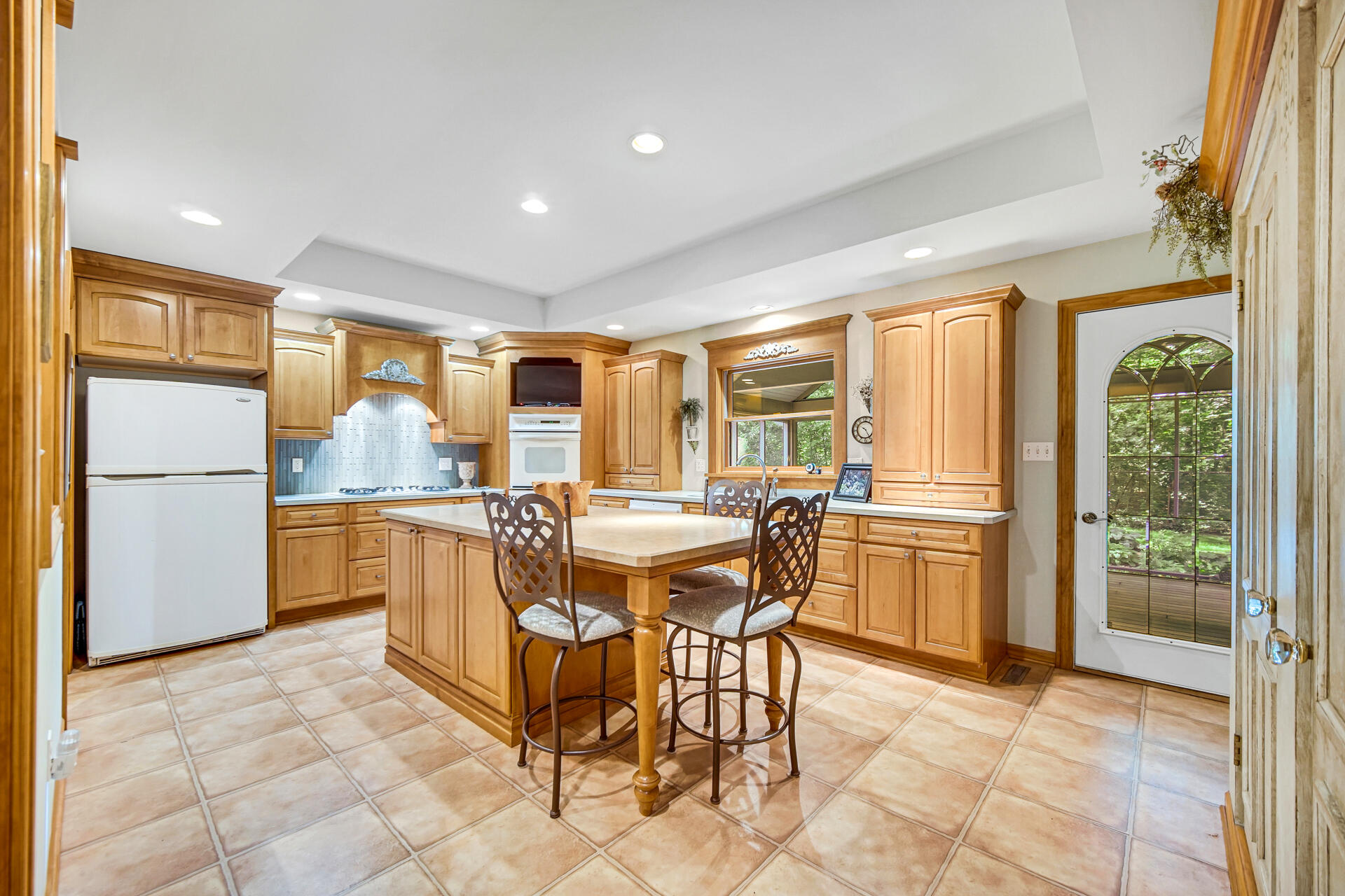 1235 Greenview Place