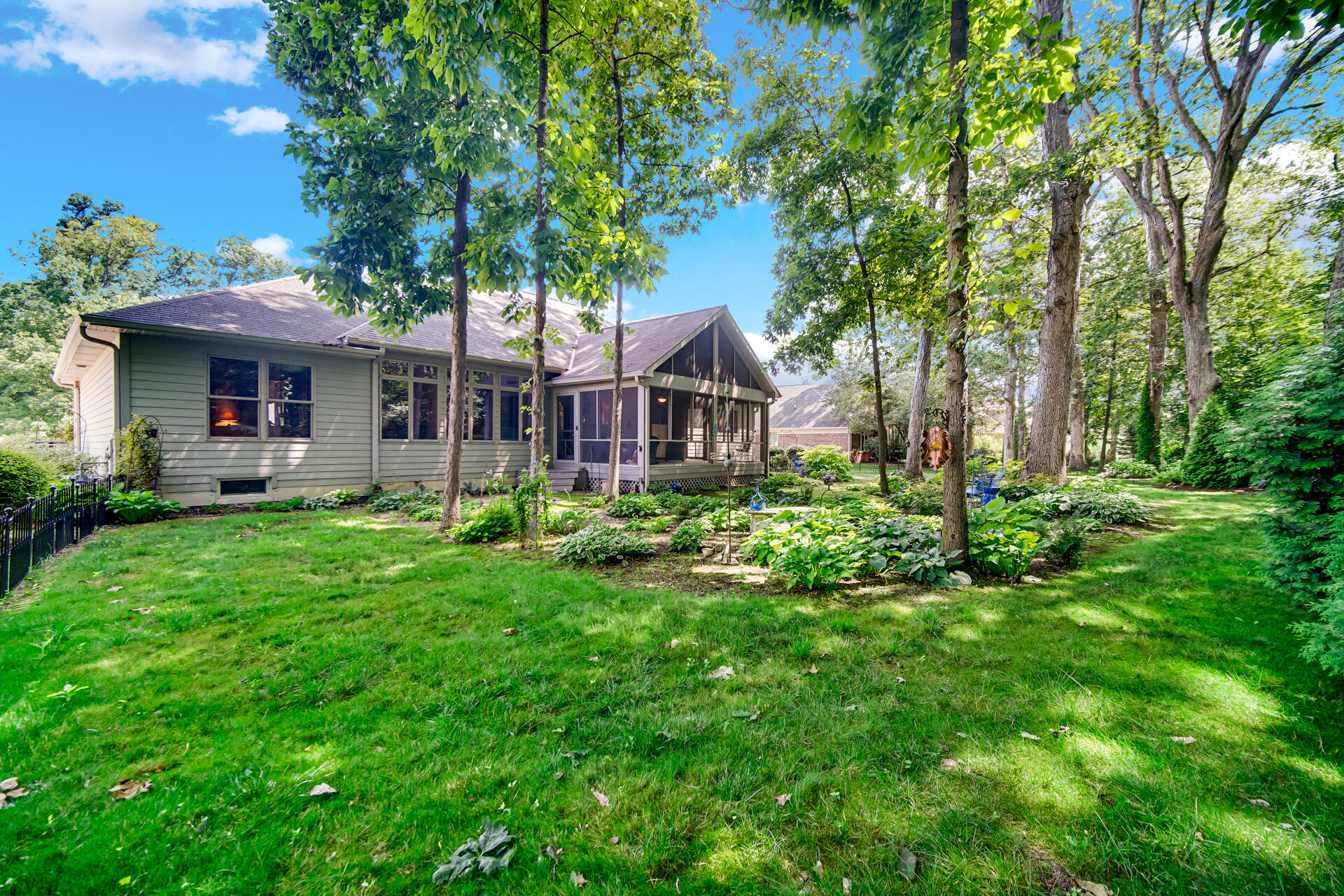 1235 Greenview Place