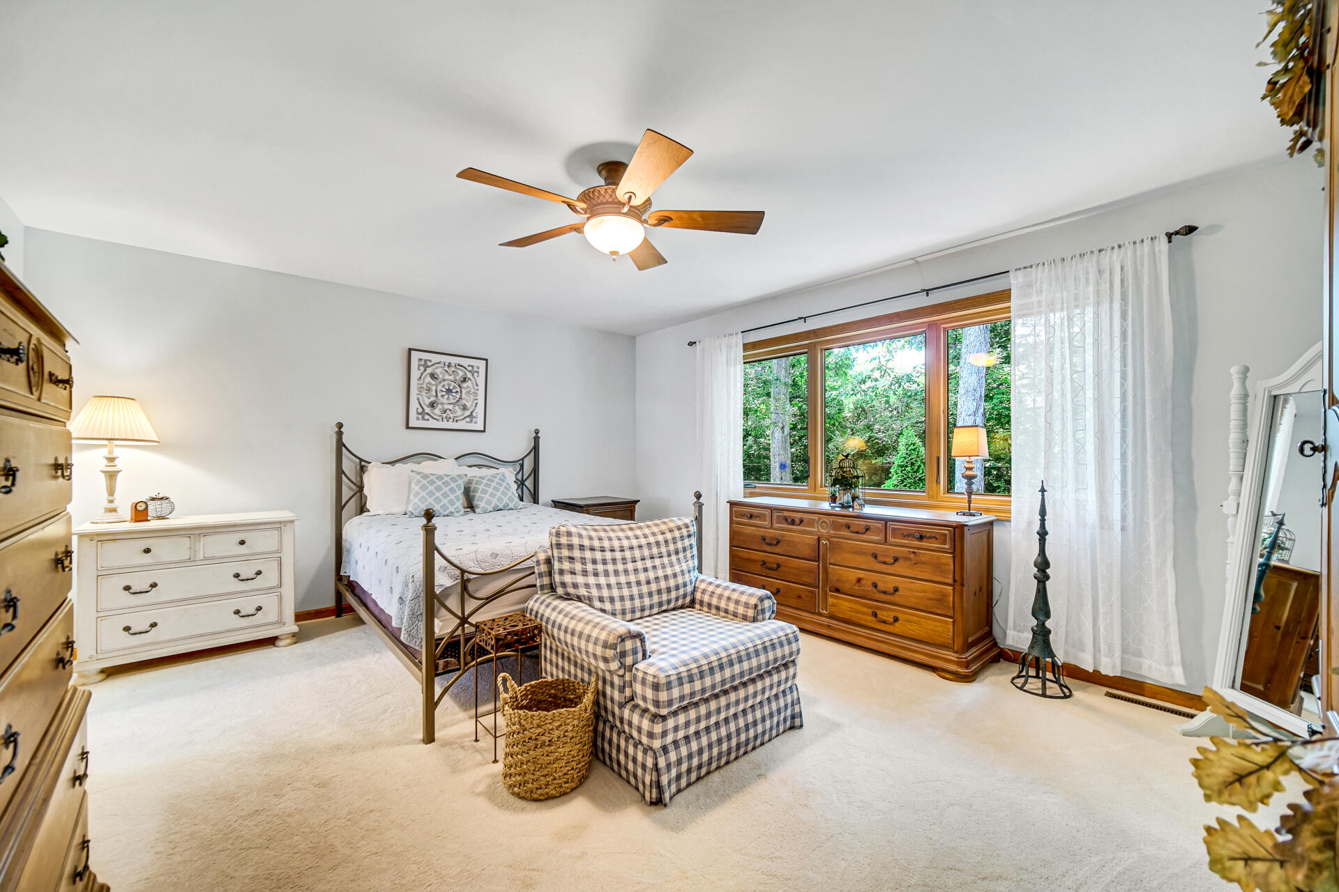 1235 Greenview Place