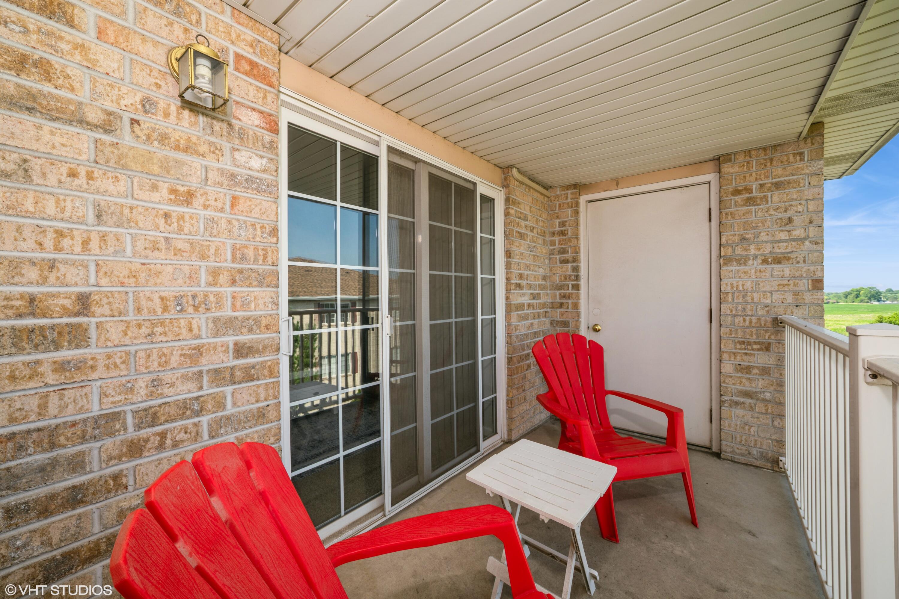 2035 W 75th Place Unit: 33