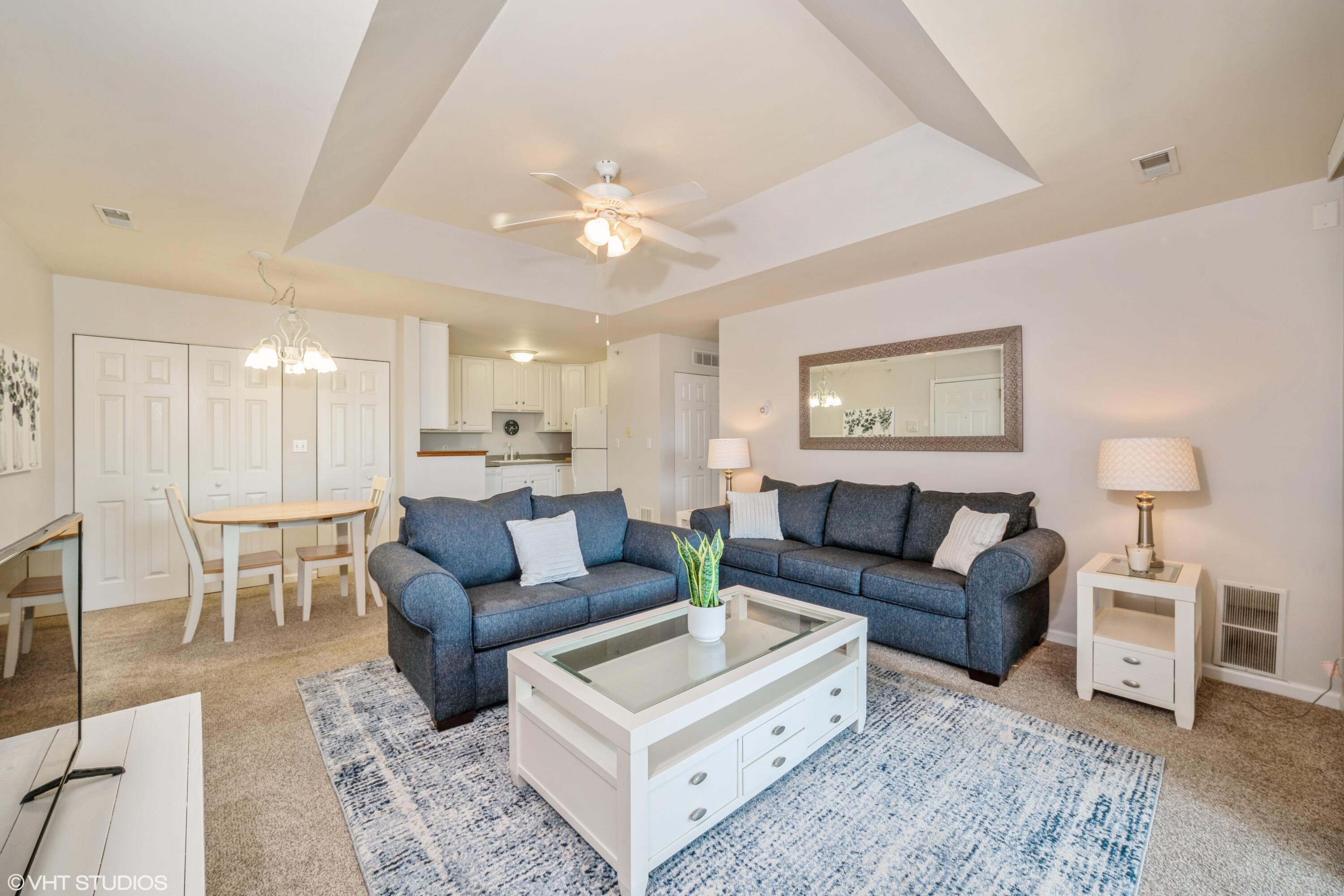 2035 W 75th Place Unit: 33