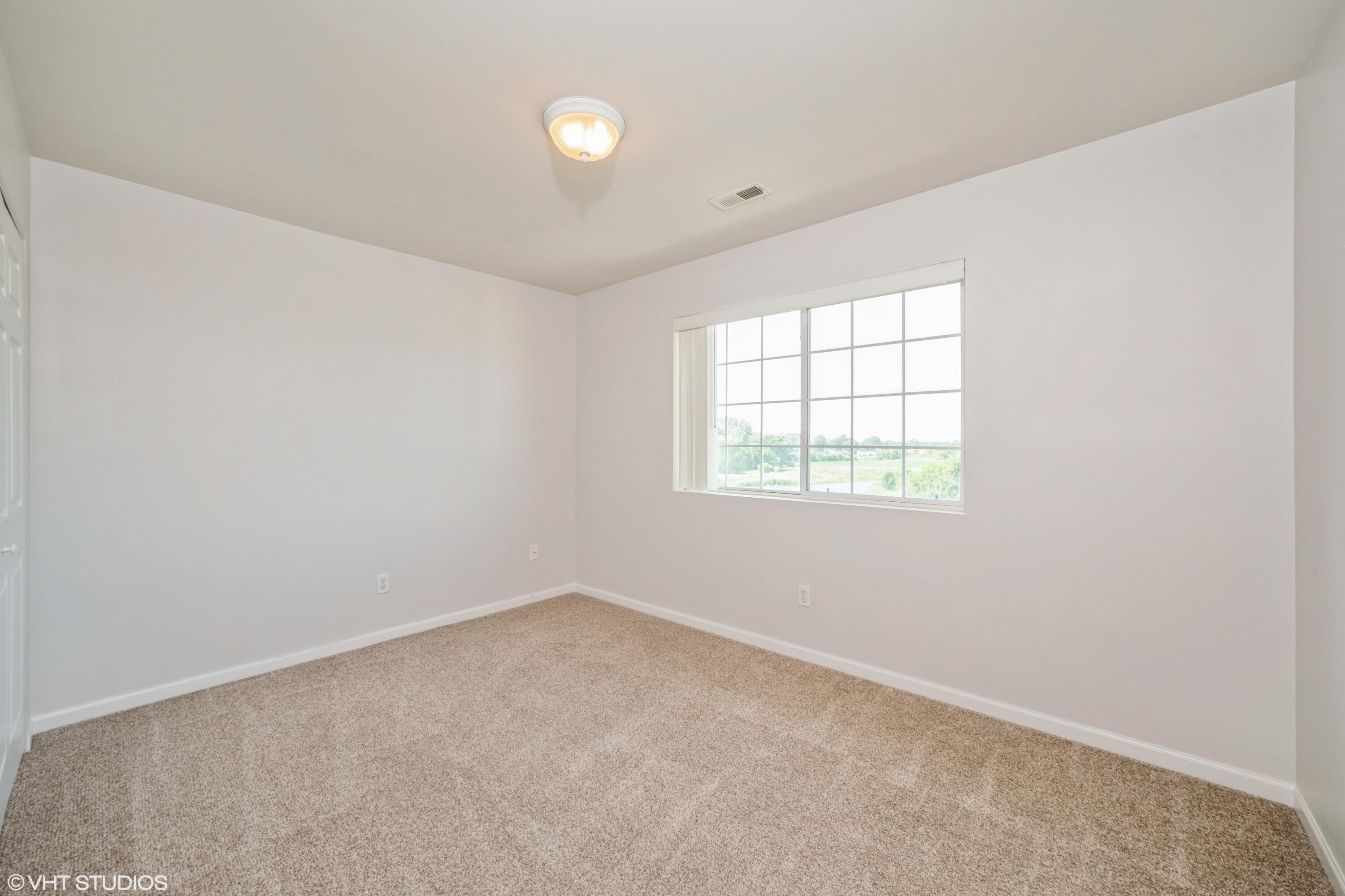 2035 W 75th Place Unit: 33