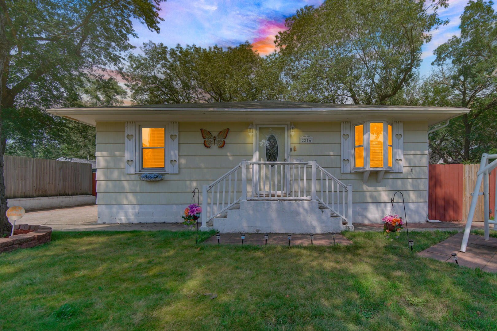 2816 Beverly Drive