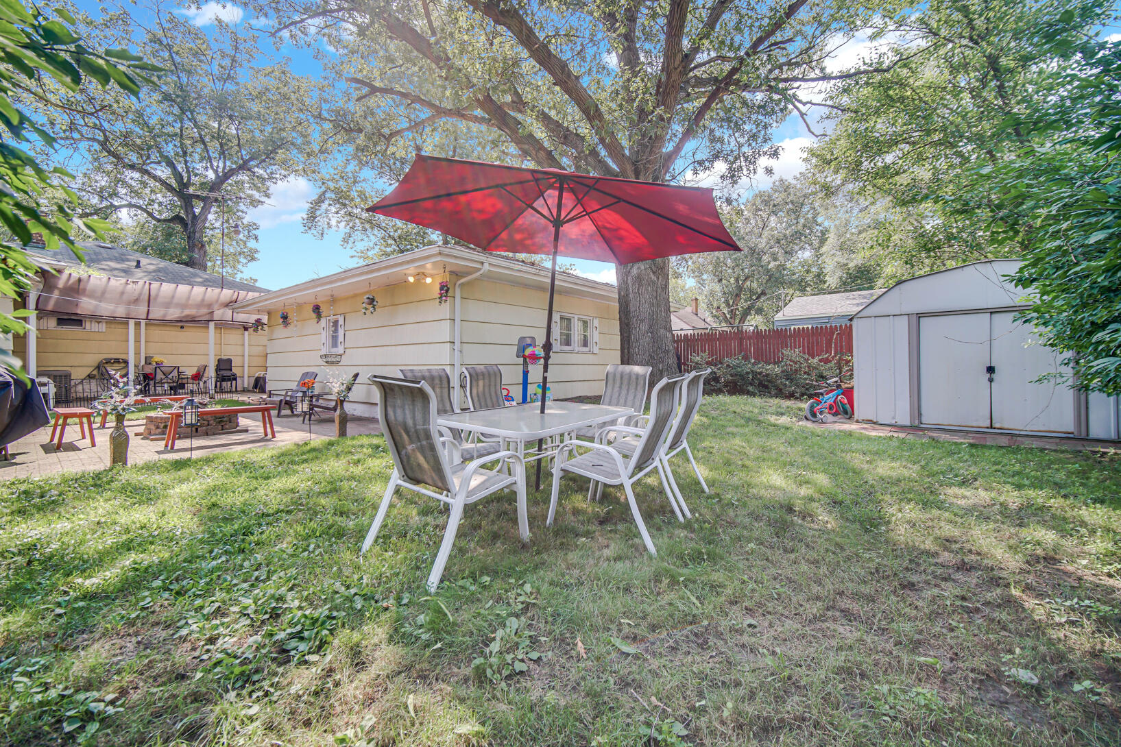 2816 Beverly Drive