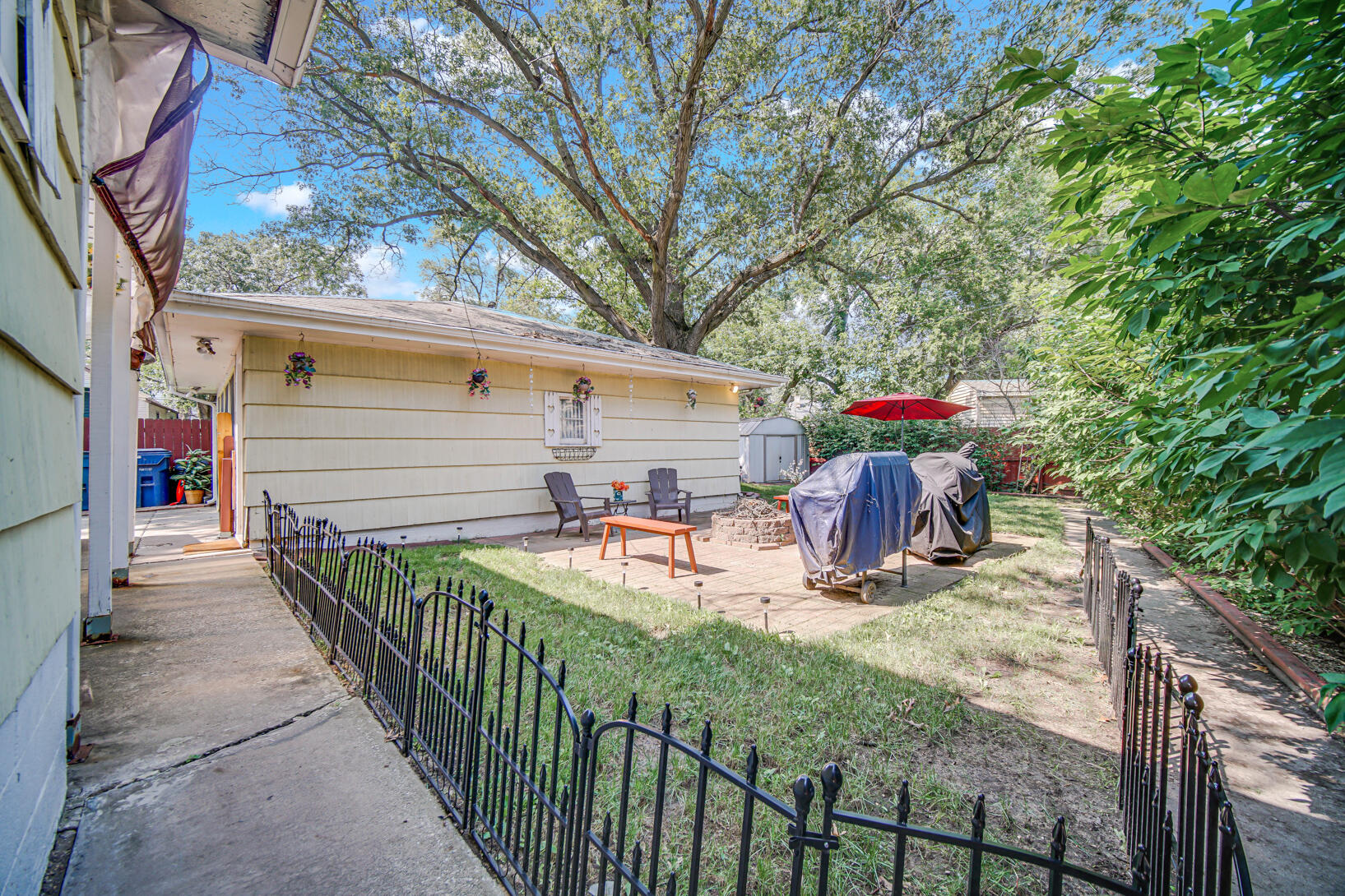 2816 Beverly Drive