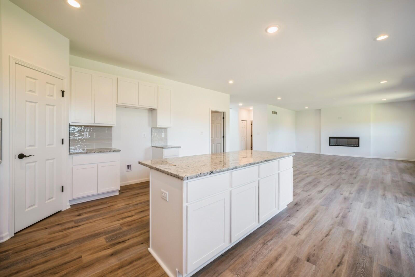 5729 Onyx Avenue