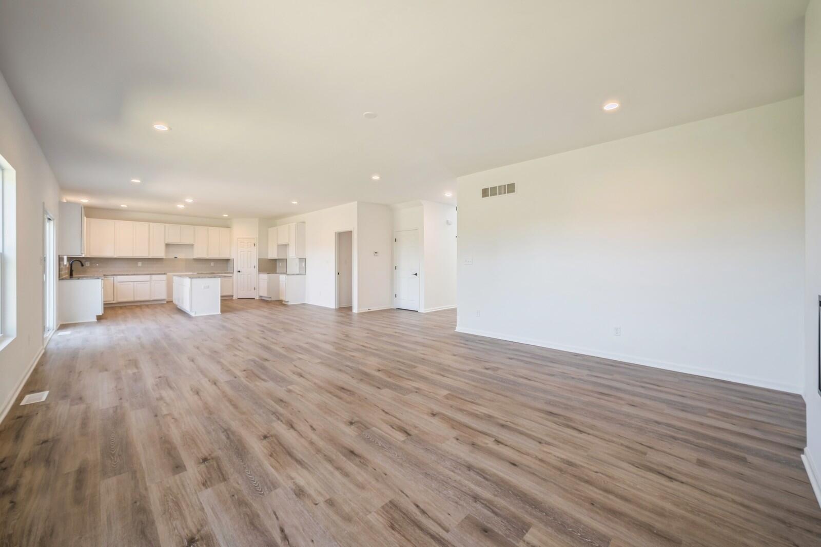5729 Onyx Avenue