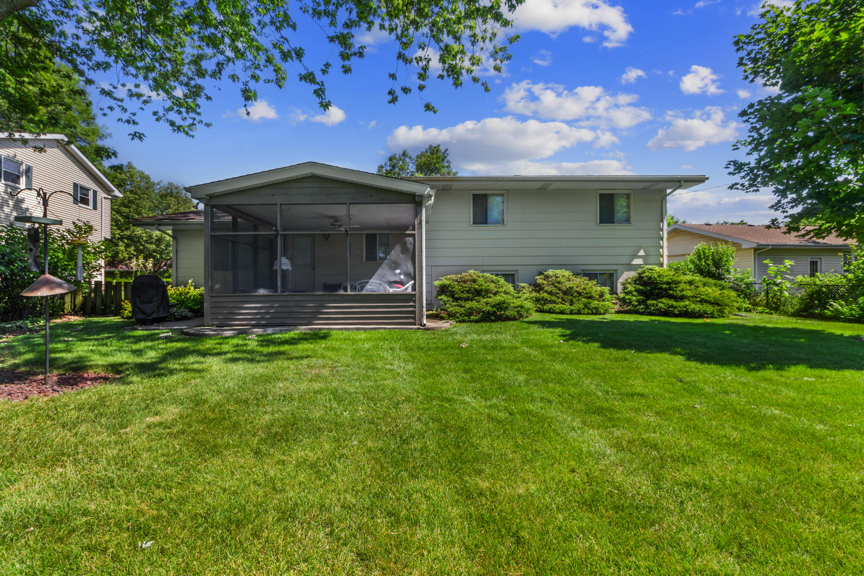 321 E Elizabeth Drive