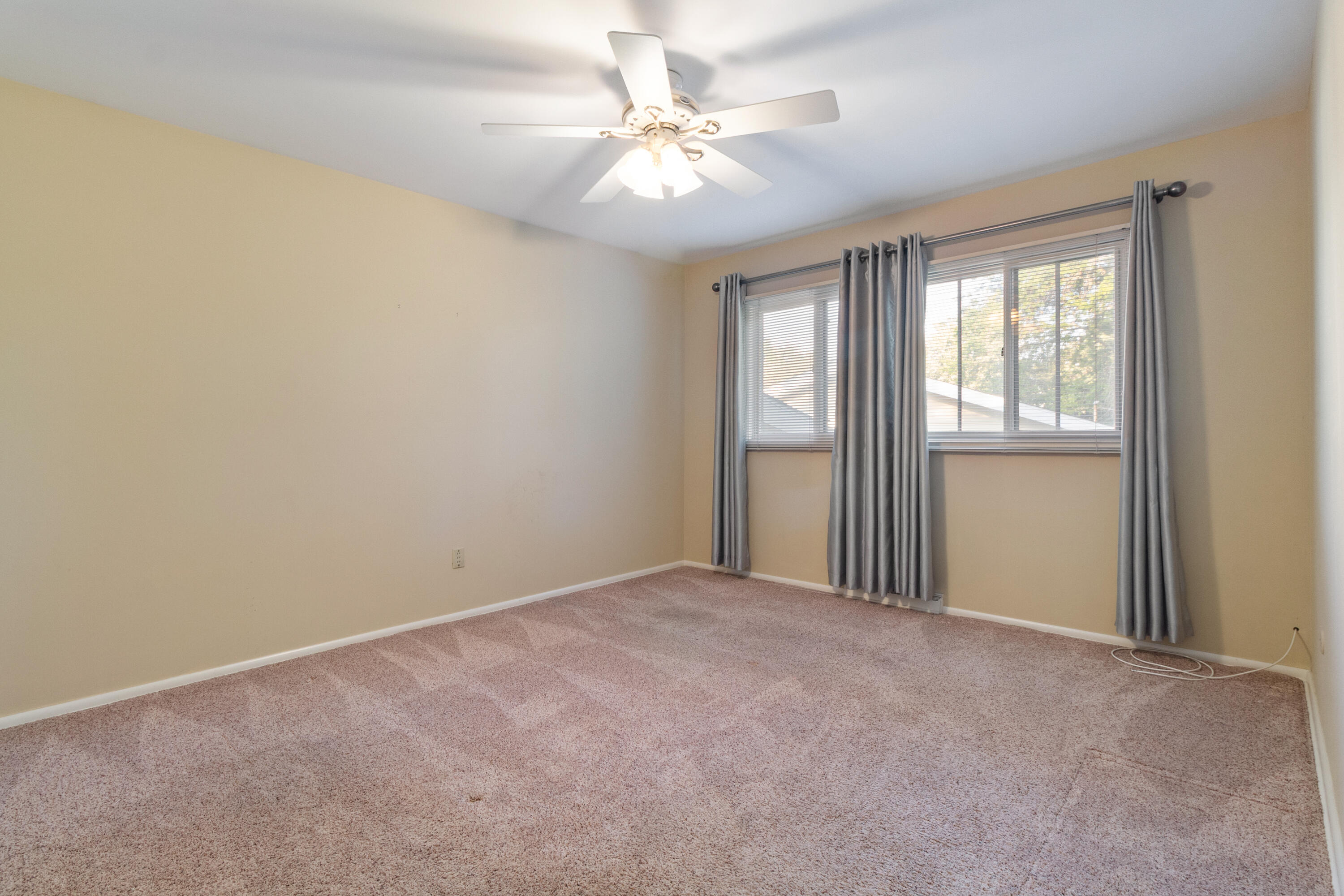321 E Elizabeth Drive