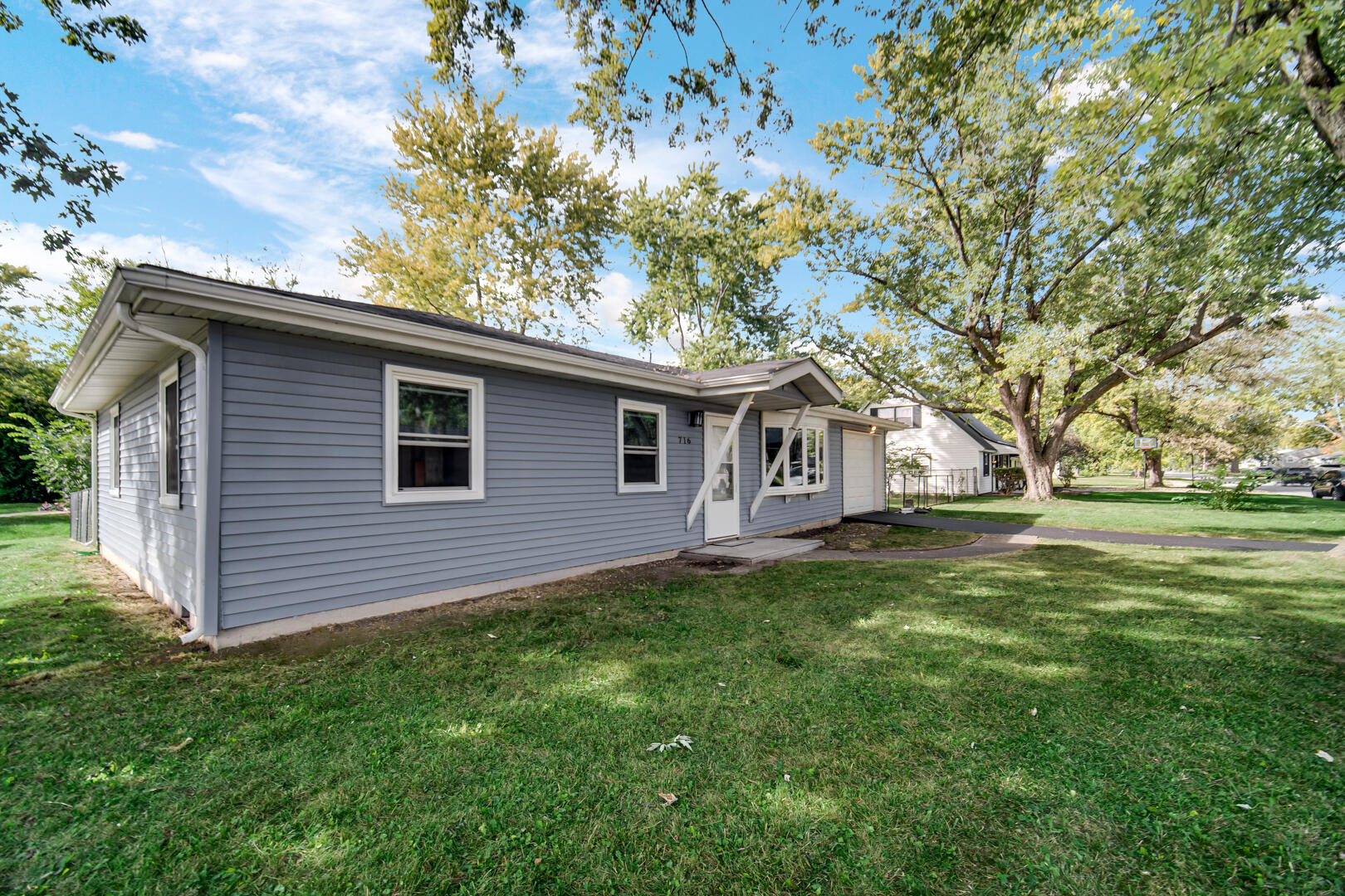 716 Fremont Road