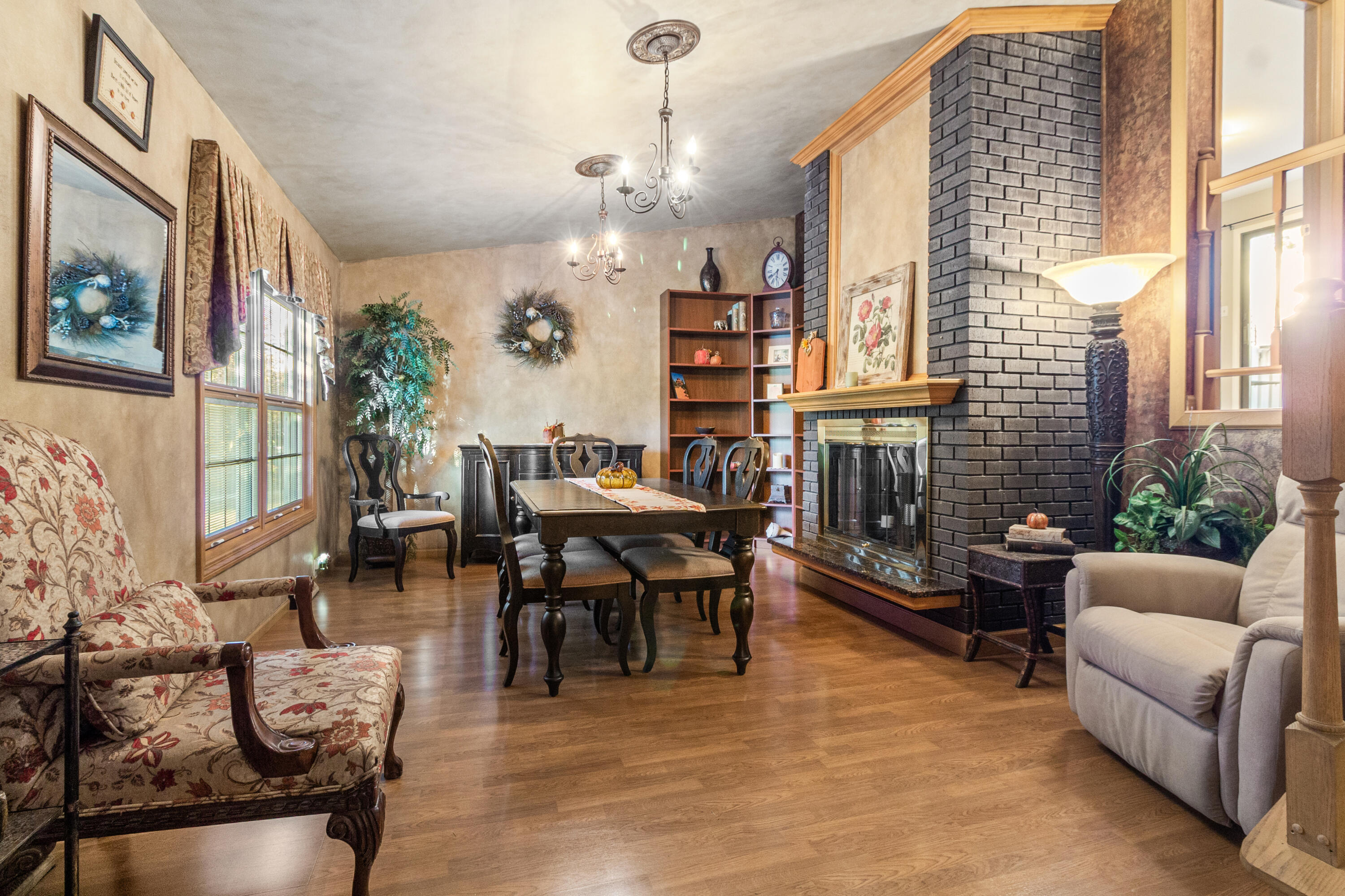 1825 Oriole Drive