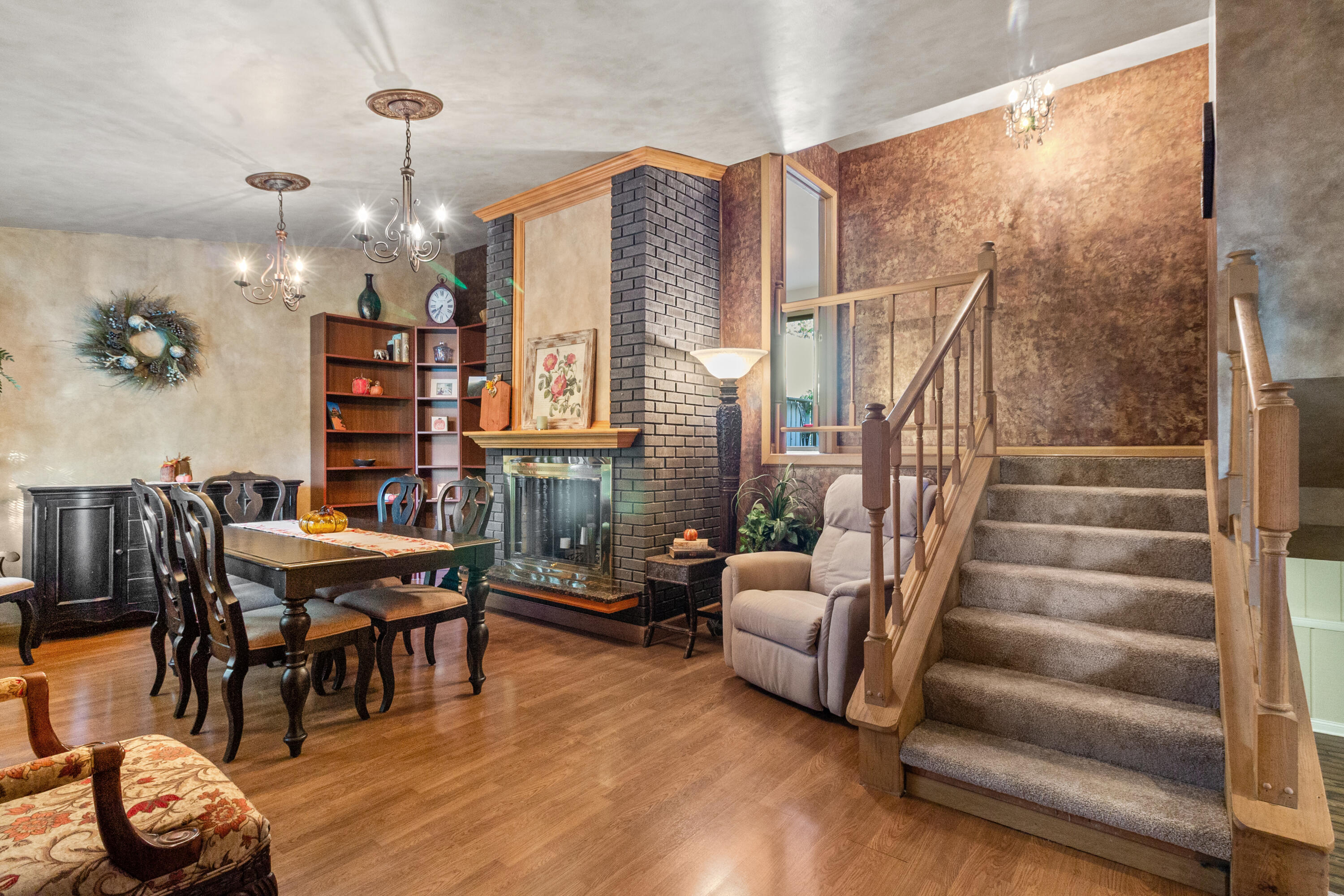 1825 Oriole Drive