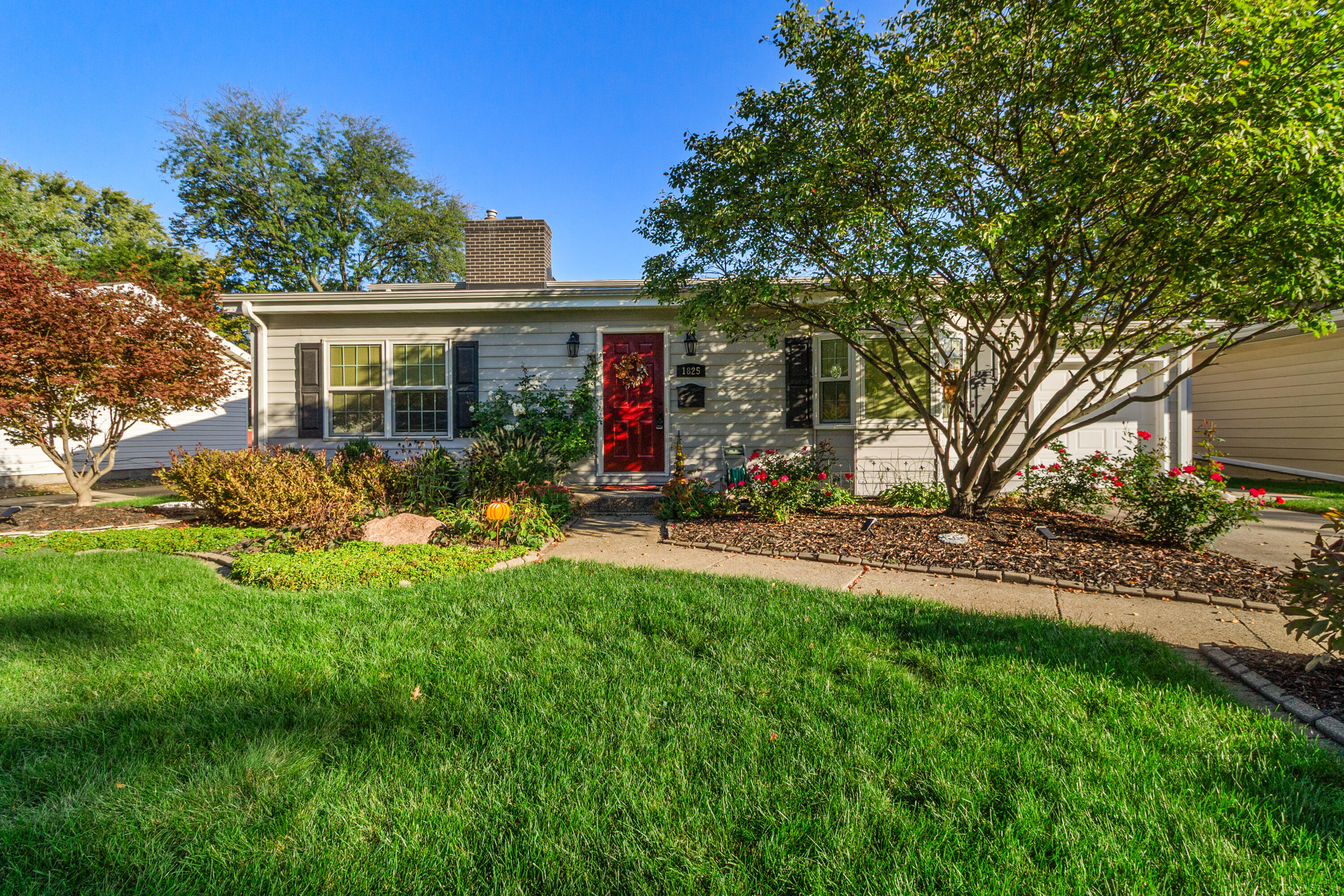 1825 Oriole Drive