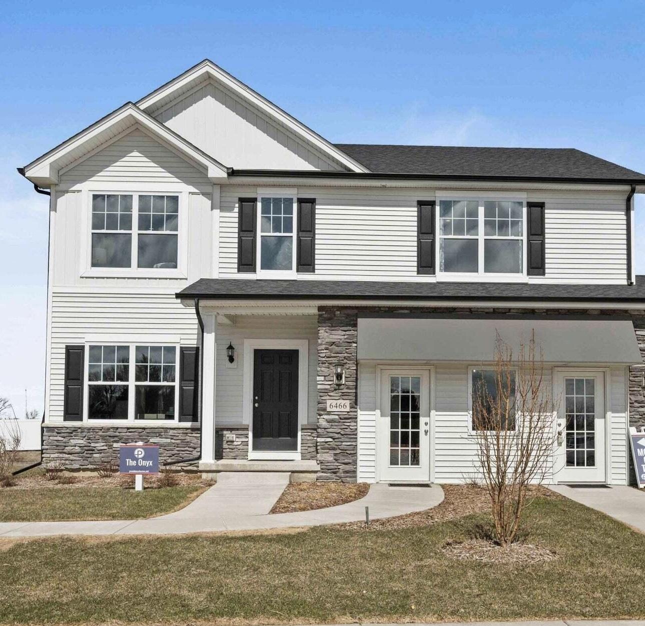 89 Bergamo Lane E
