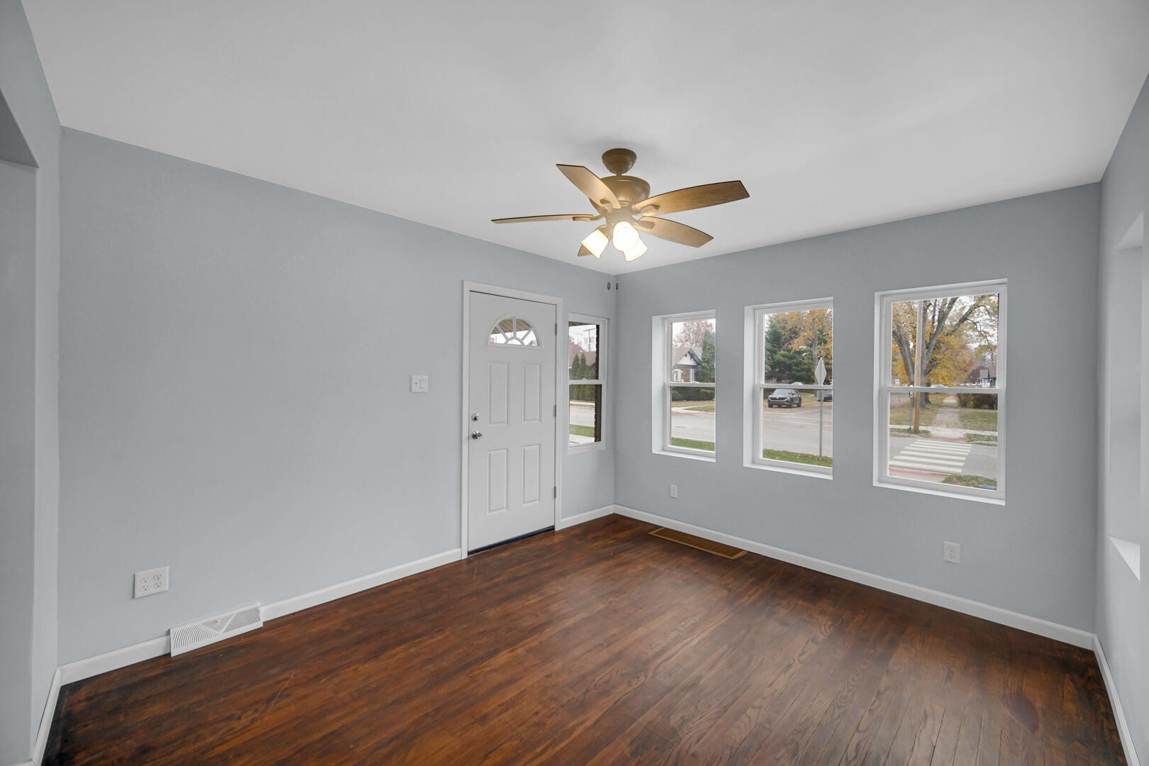 523 W 3rd Street