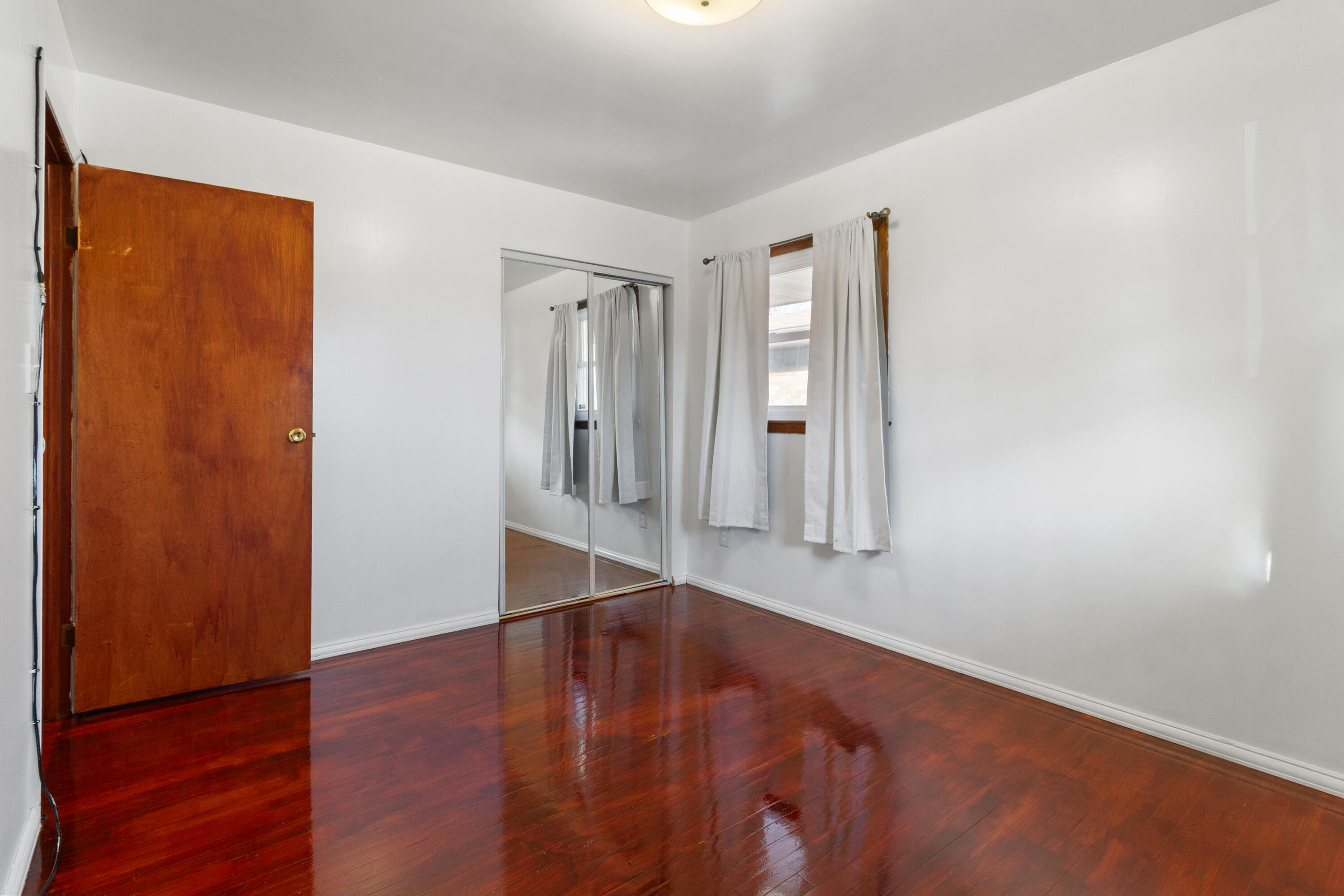 410 W 52nd Place