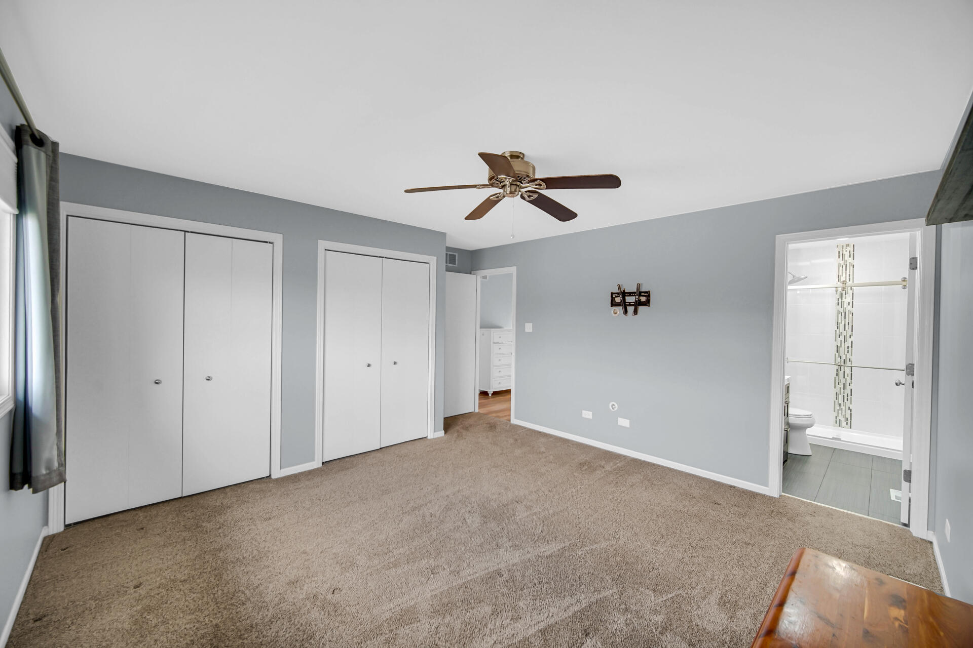 901 Robin Court
