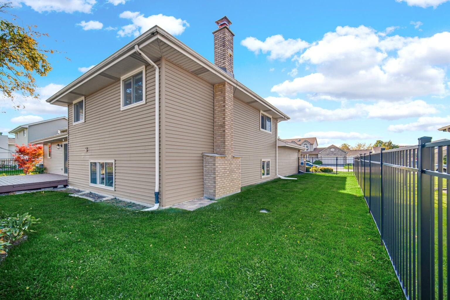 901 Robin Court