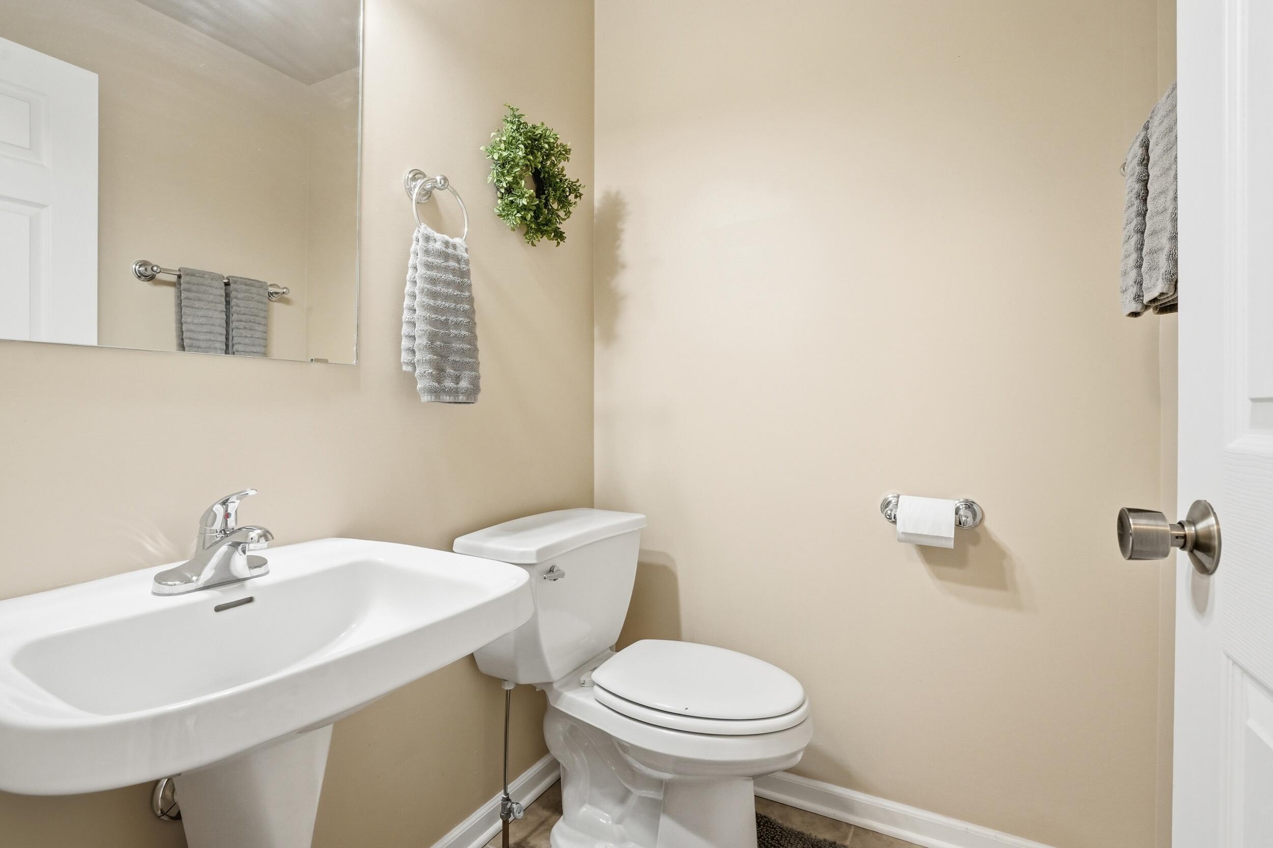 2219 Forest View Lane