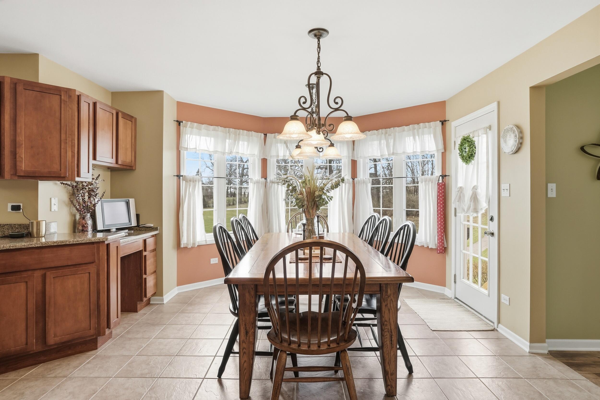 2219 Forest View Lane
