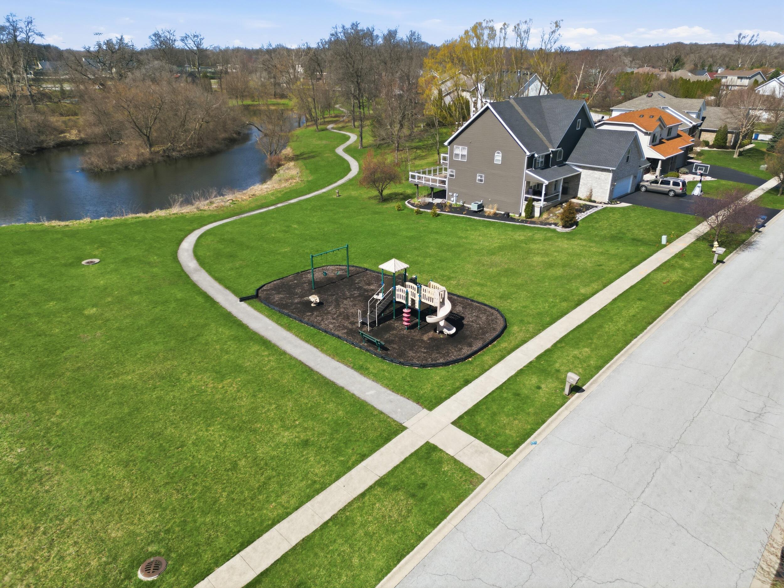 2219 Forest View Lane