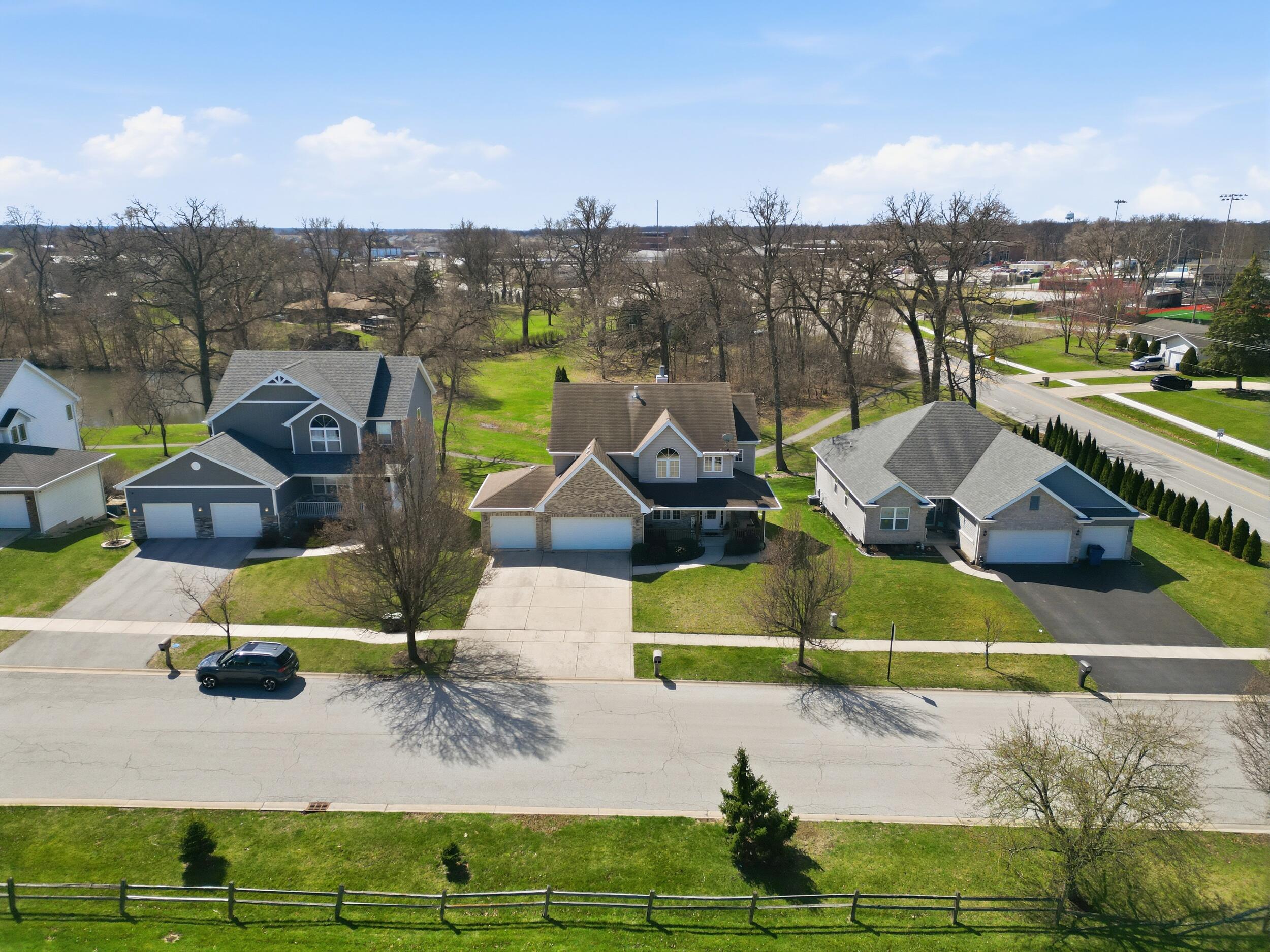 2219 Forest View Lane