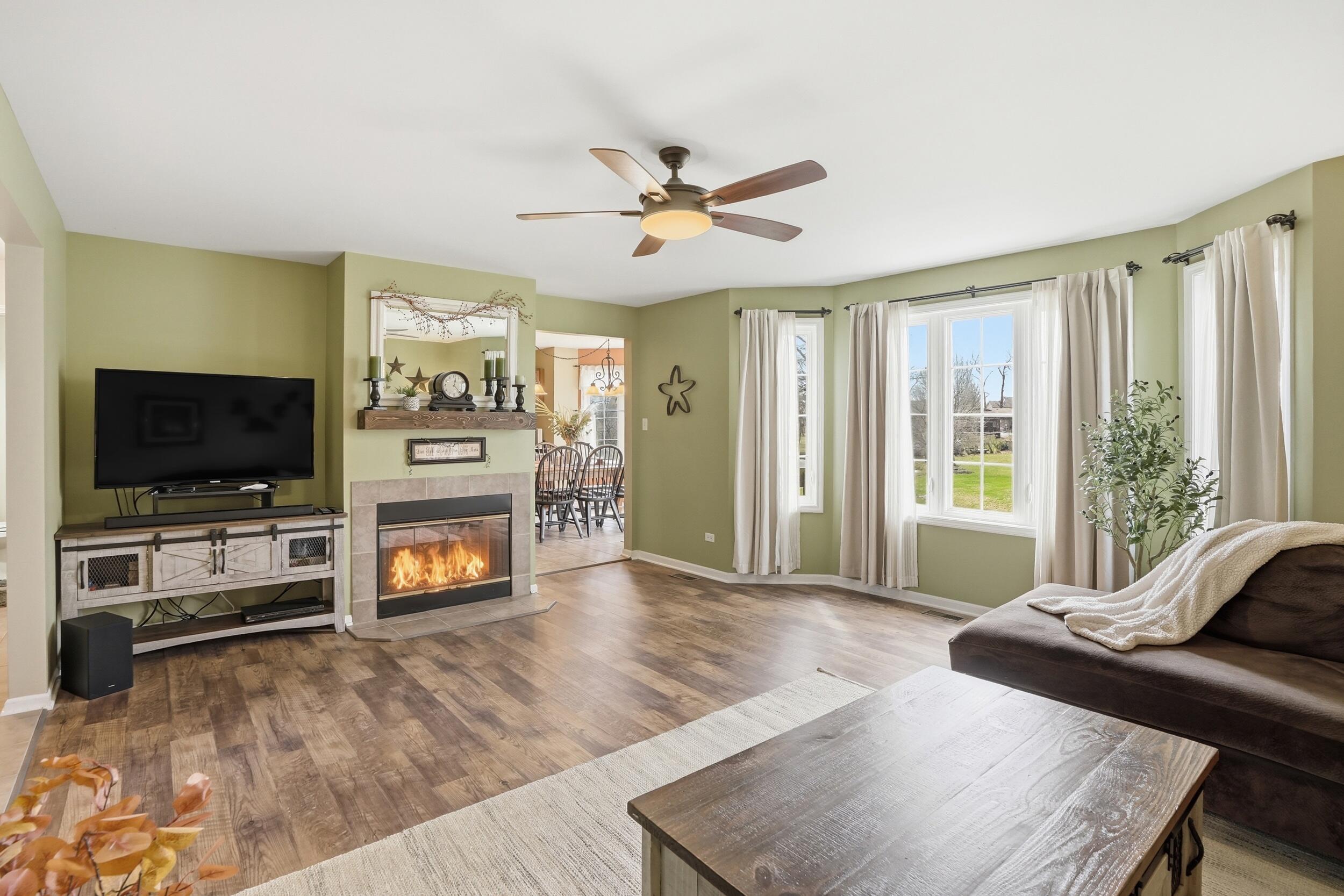 2219 Forest View Lane