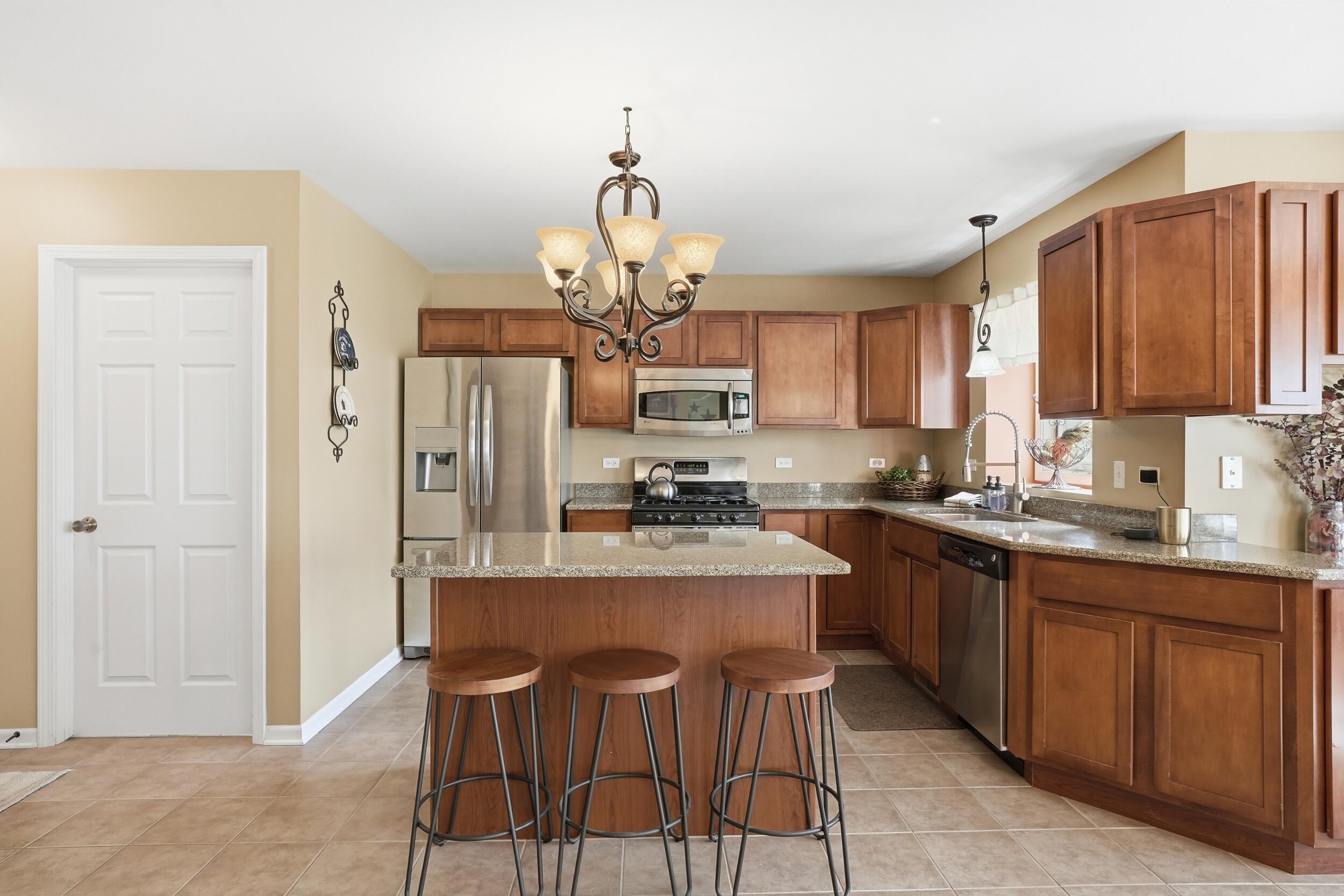 2219 Forest View Lane