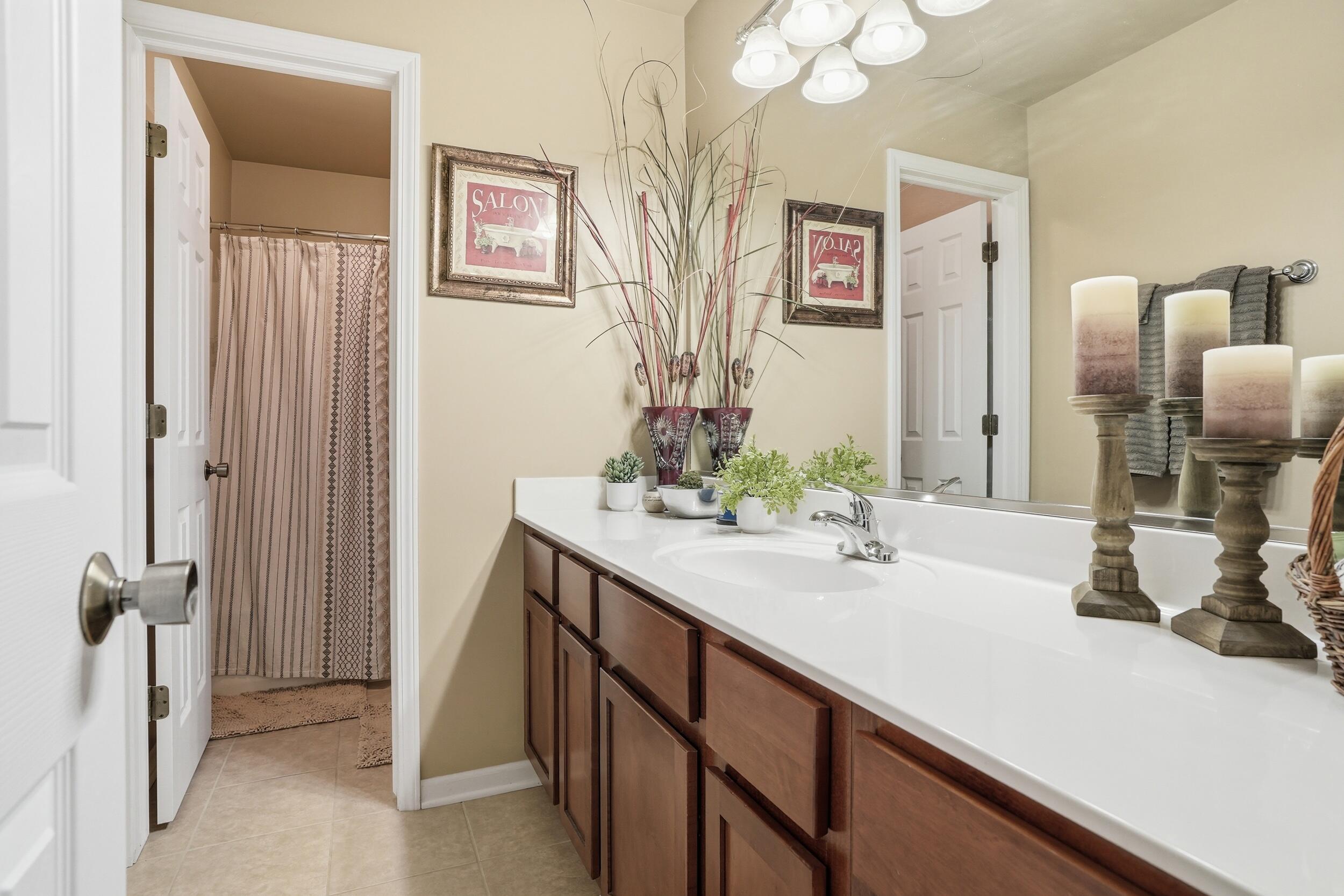 2219 Forest View Lane
