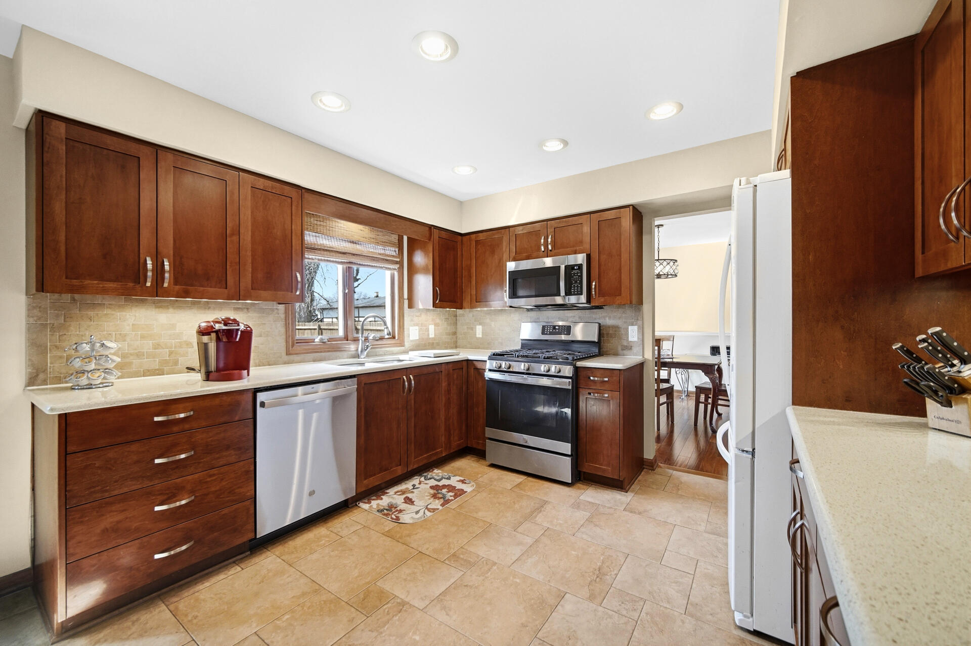 9456 Walnut Drive
